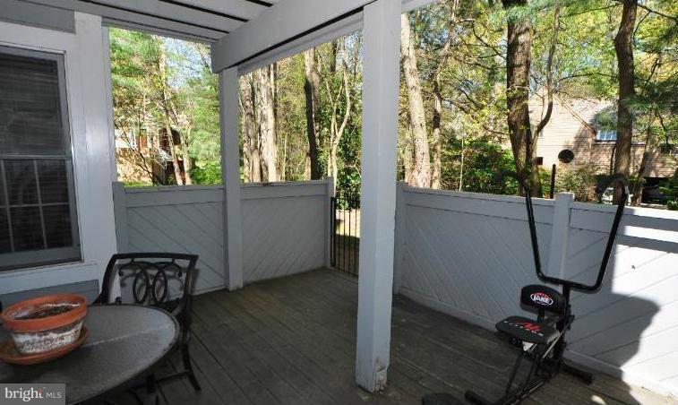 HAMPTON POINTE - Residential