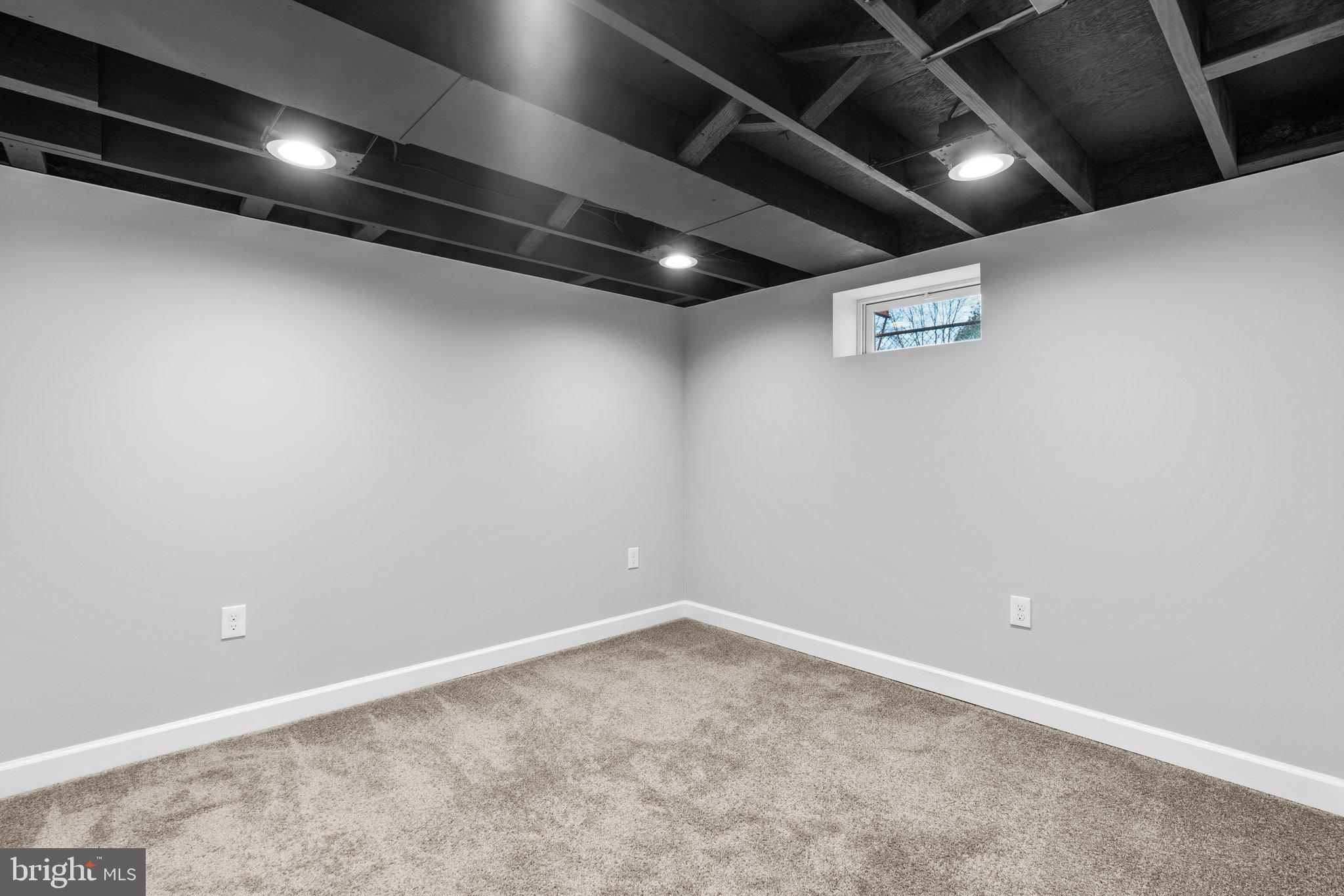 CATONSVILLE MANOR - Residential