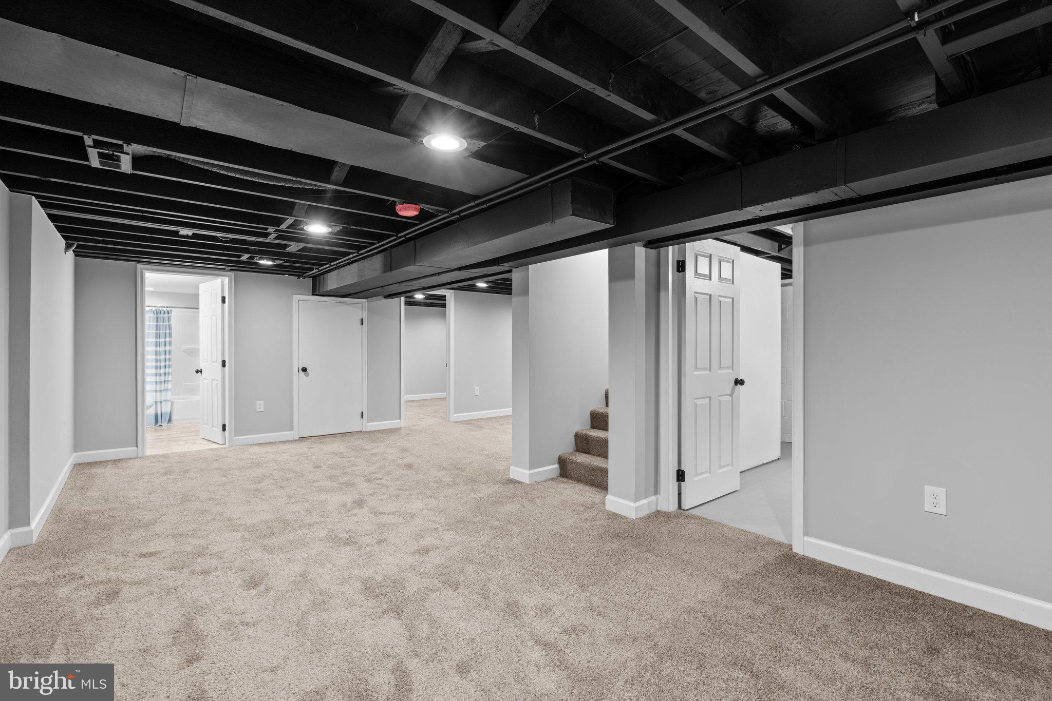 CATONSVILLE MANOR - Residential