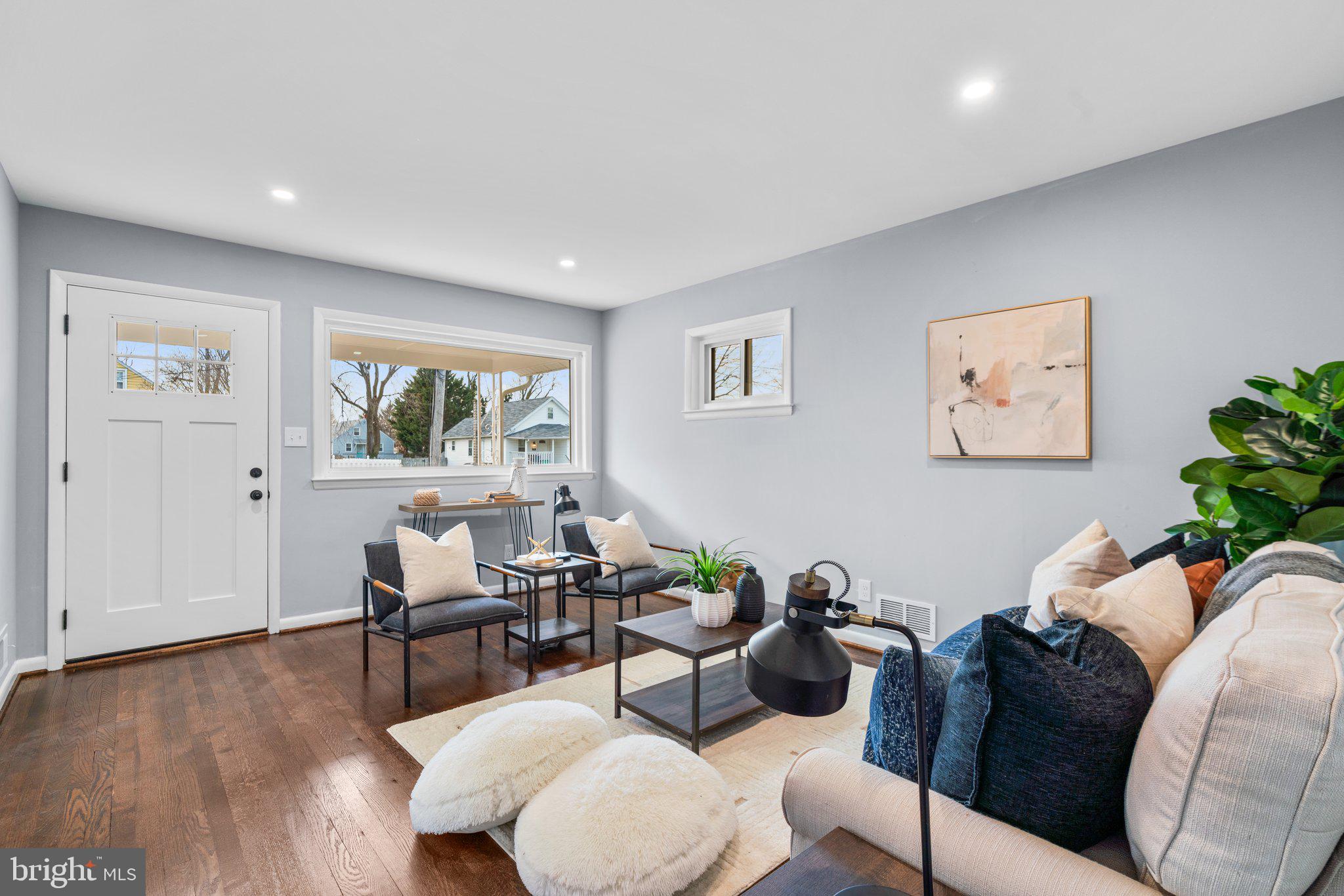 CATONSVILLE MANOR - Residential