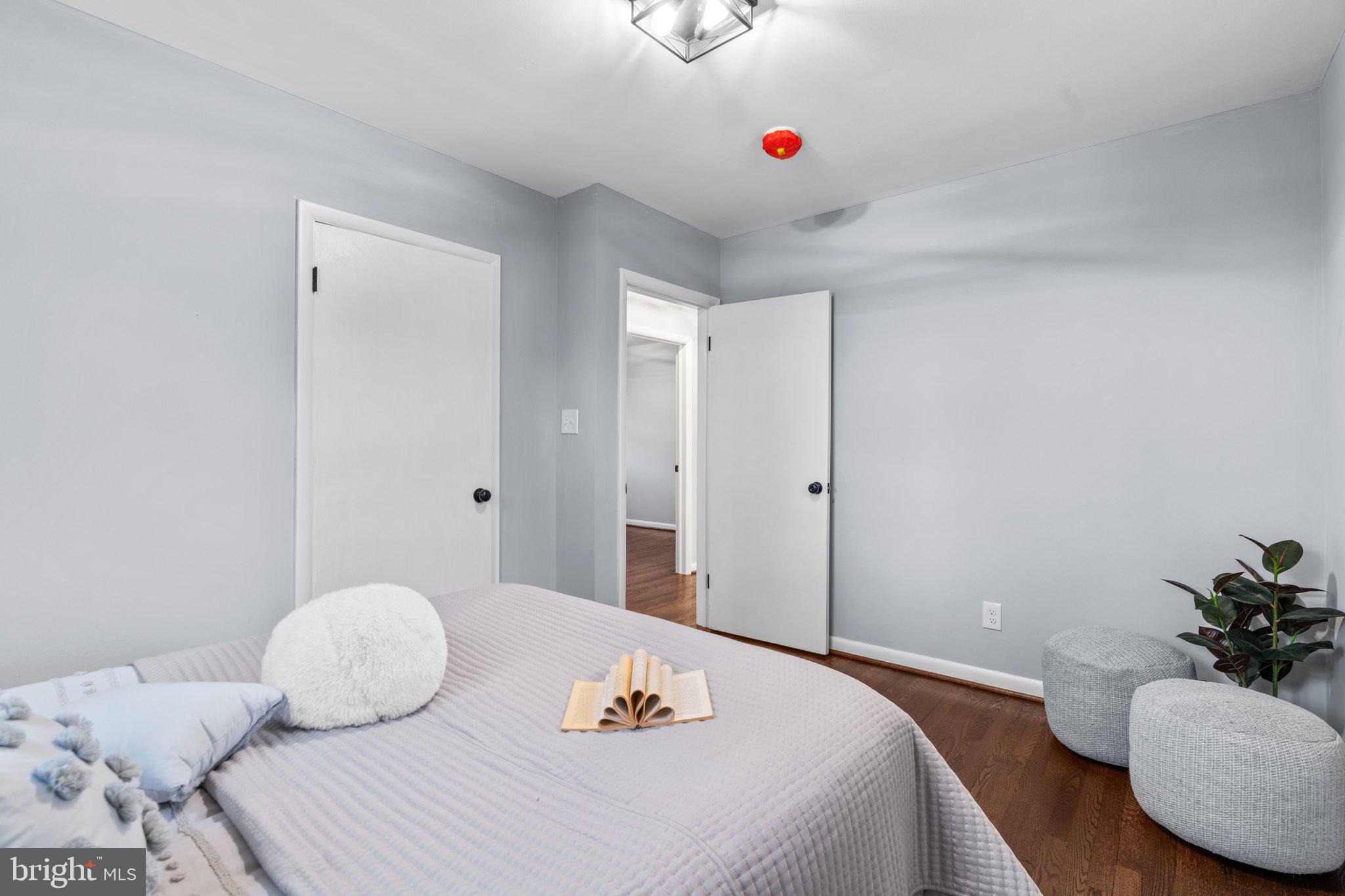 CATONSVILLE MANOR - Residential