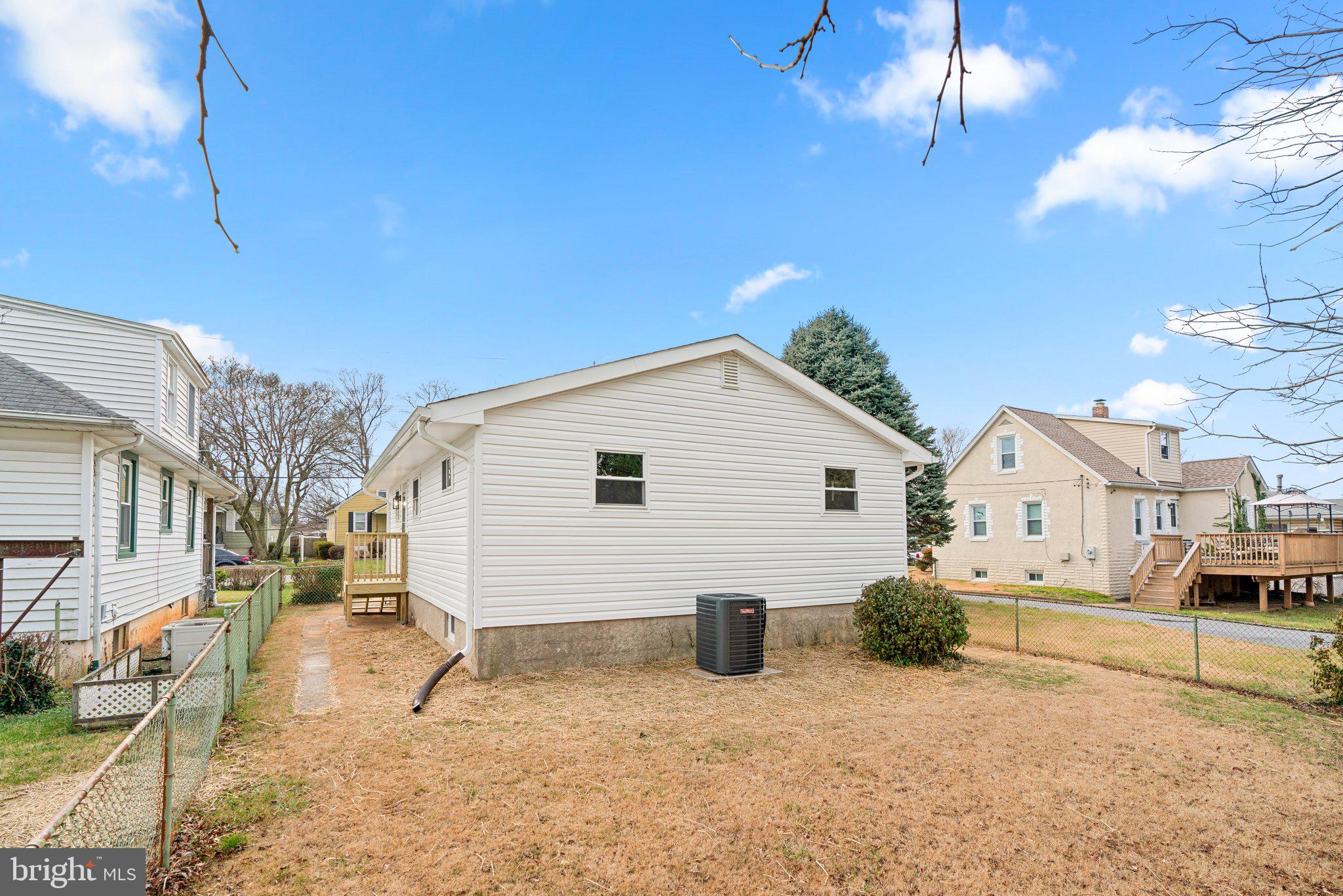 CATONSVILLE MANOR - Residential