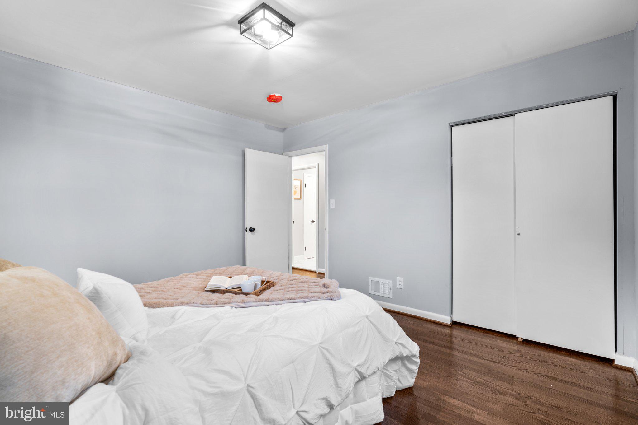 CATONSVILLE MANOR - Residential