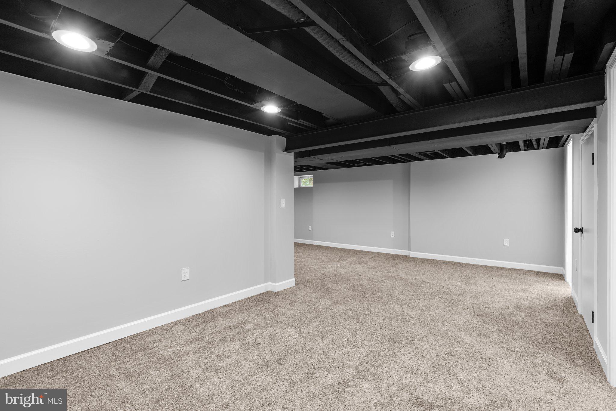 CATONSVILLE MANOR - Residential