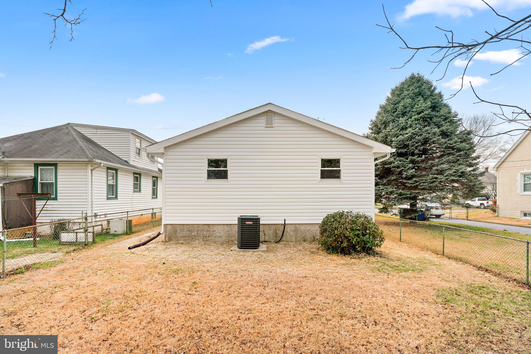 CATONSVILLE MANOR - Residential