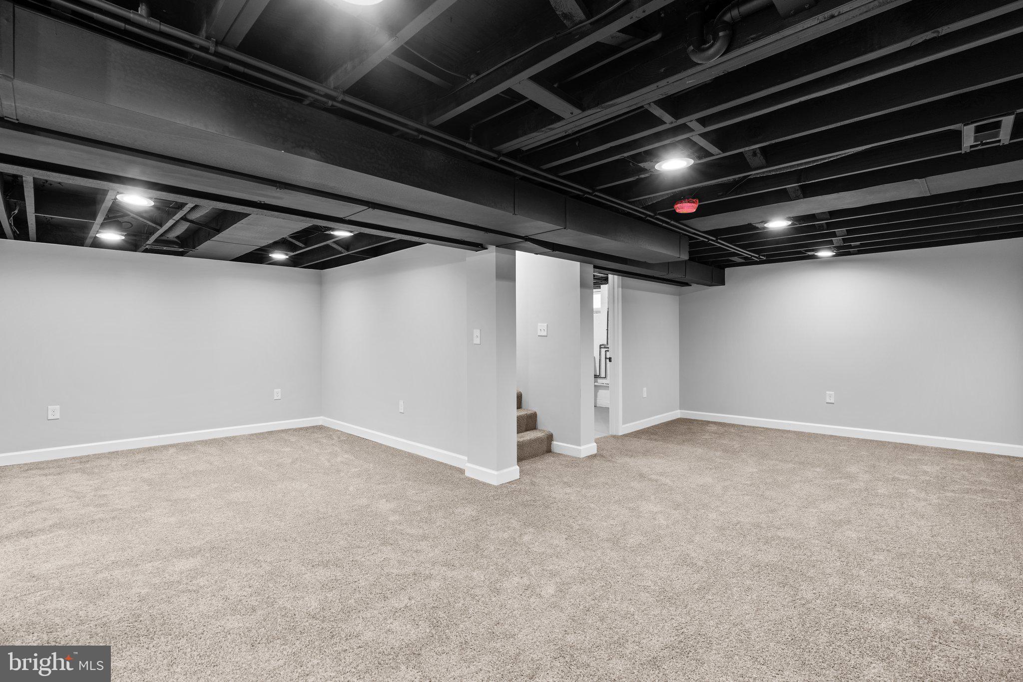 CATONSVILLE MANOR - Residential