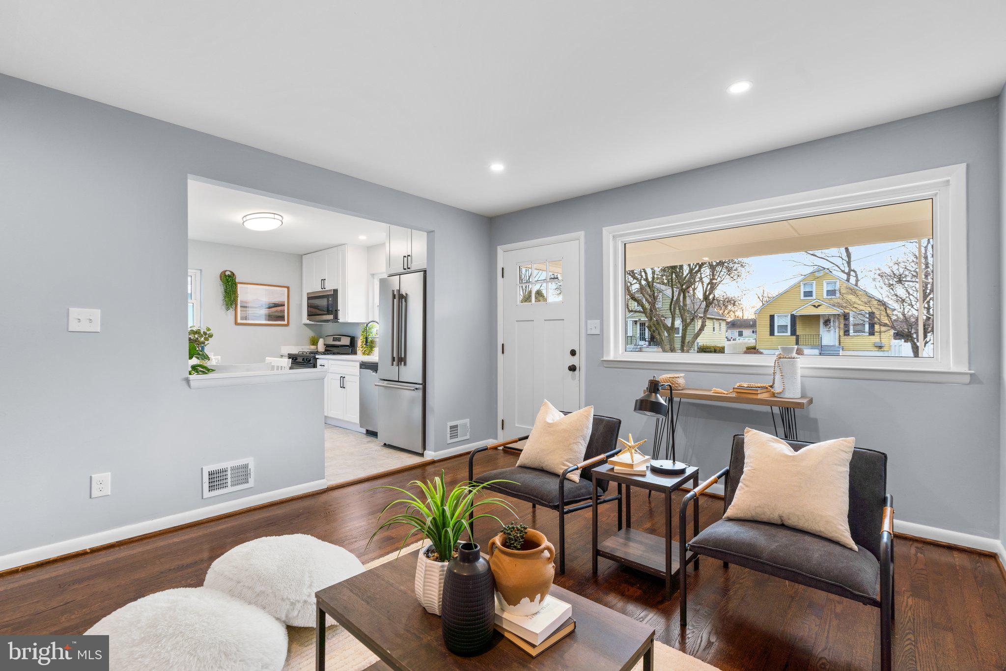 CATONSVILLE MANOR - Residential