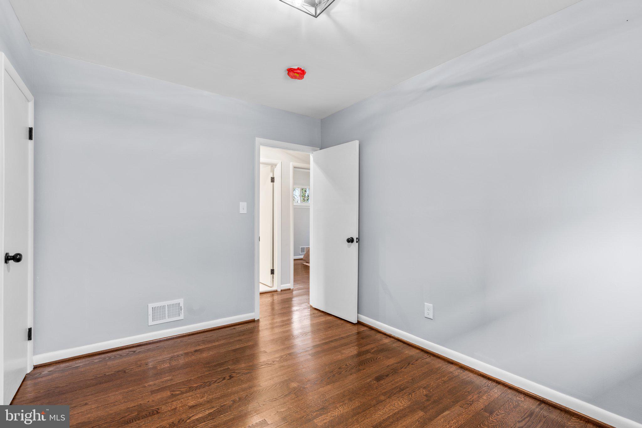 CATONSVILLE MANOR - Residential