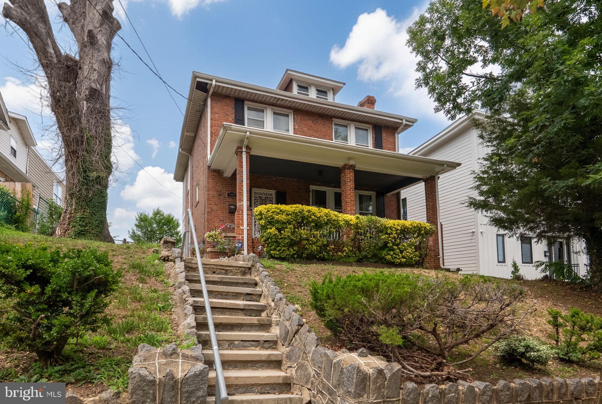 1609 30TH STREET SE
