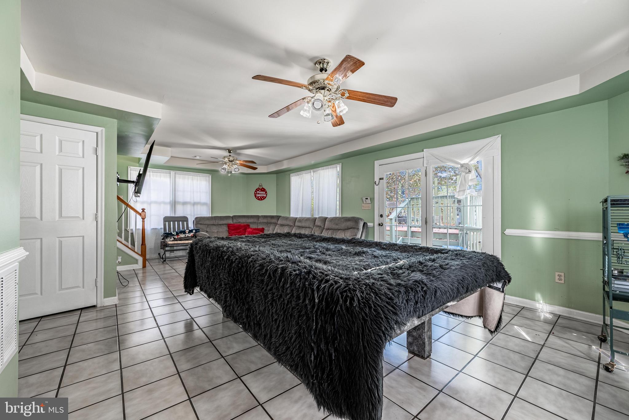 LARCHMONT - Residential