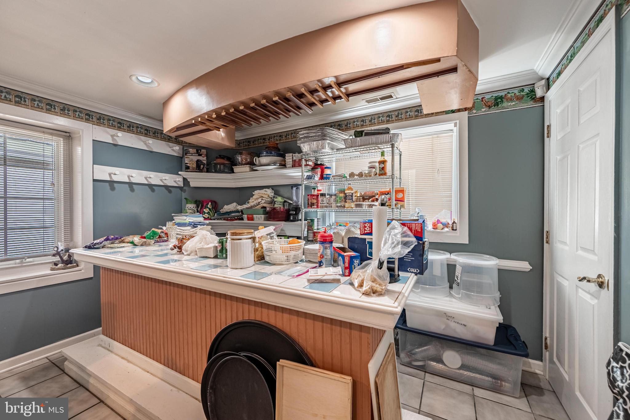 LARCHMONT - Residential