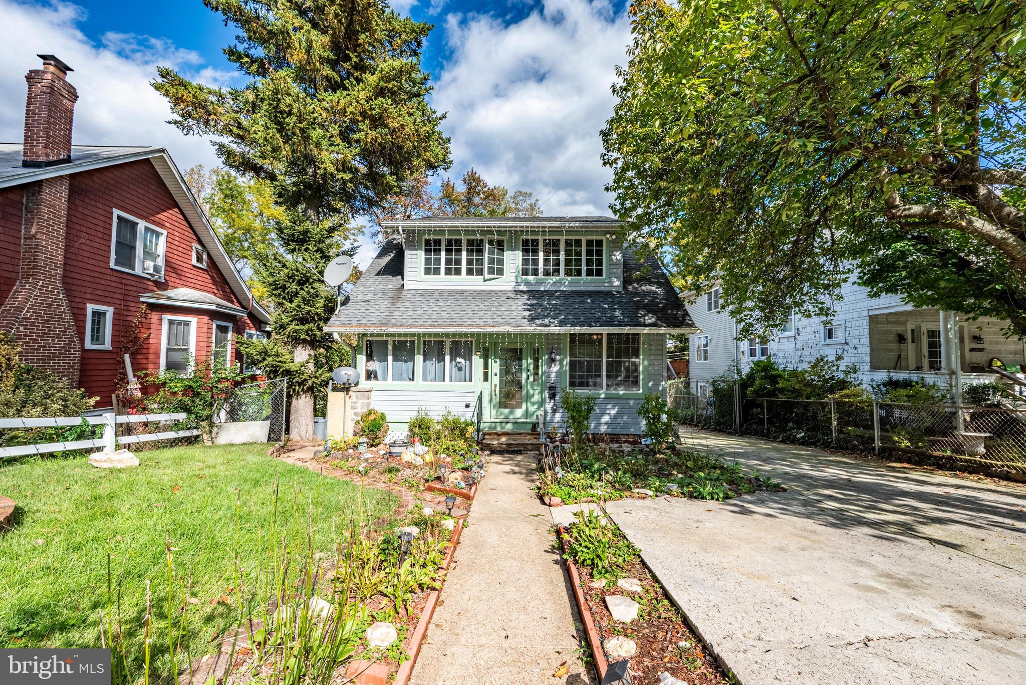 LARCHMONT - Residential