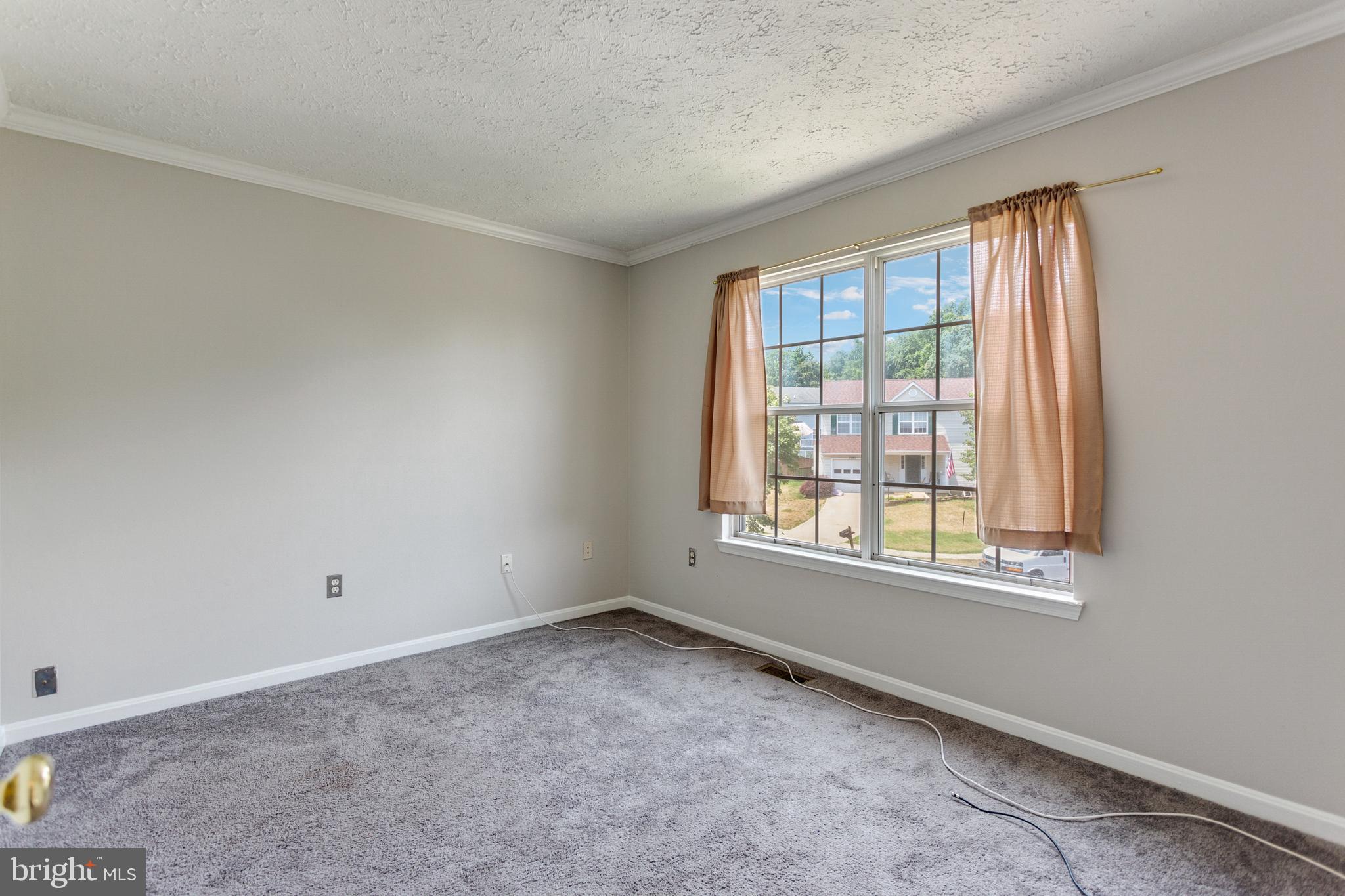 OXFORD OAKS - Residential