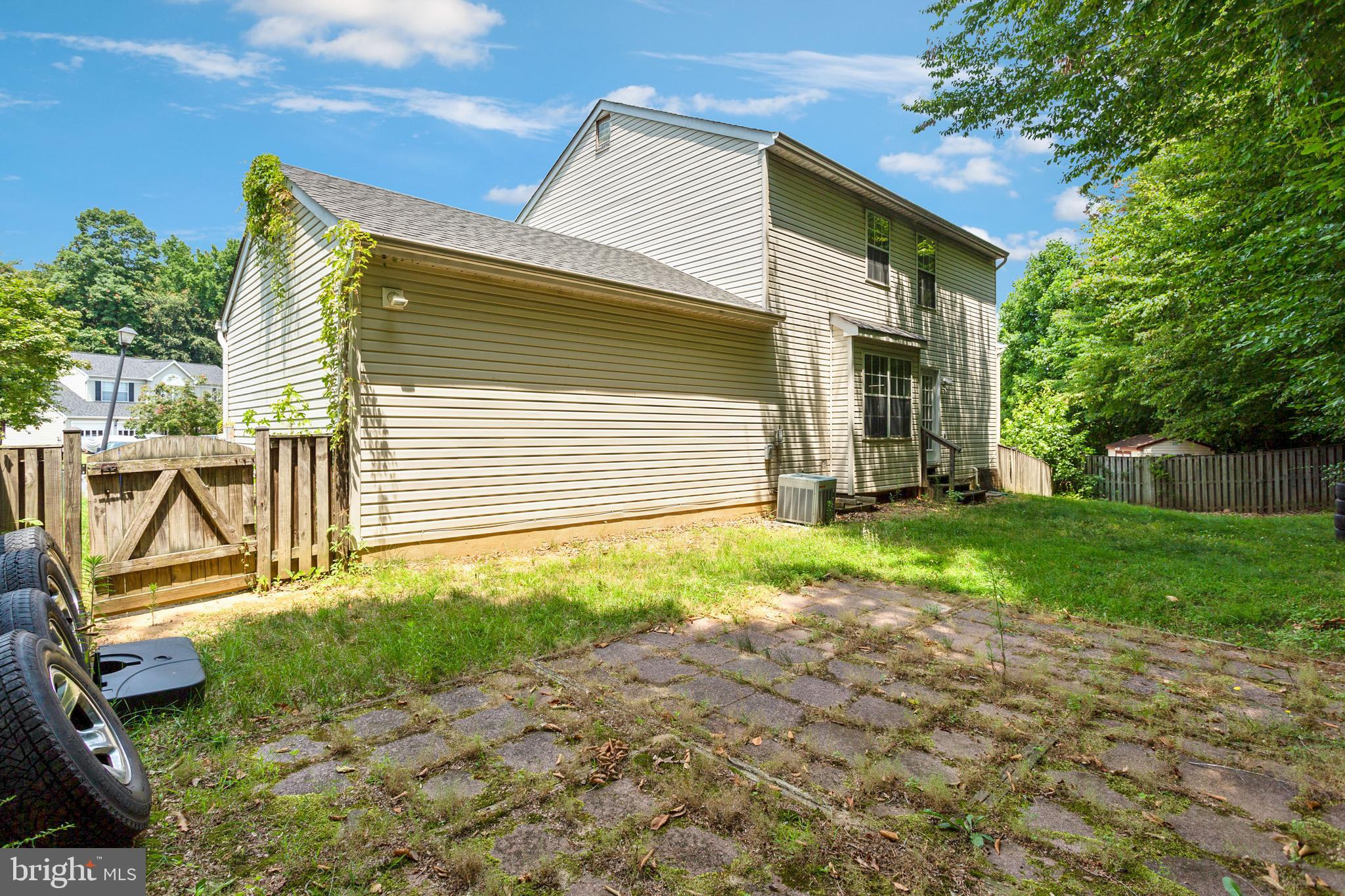 OXFORD OAKS - Residential