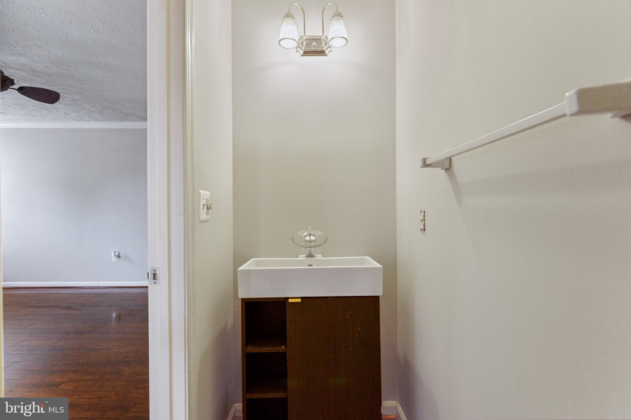 OXFORD OAKS - Residential