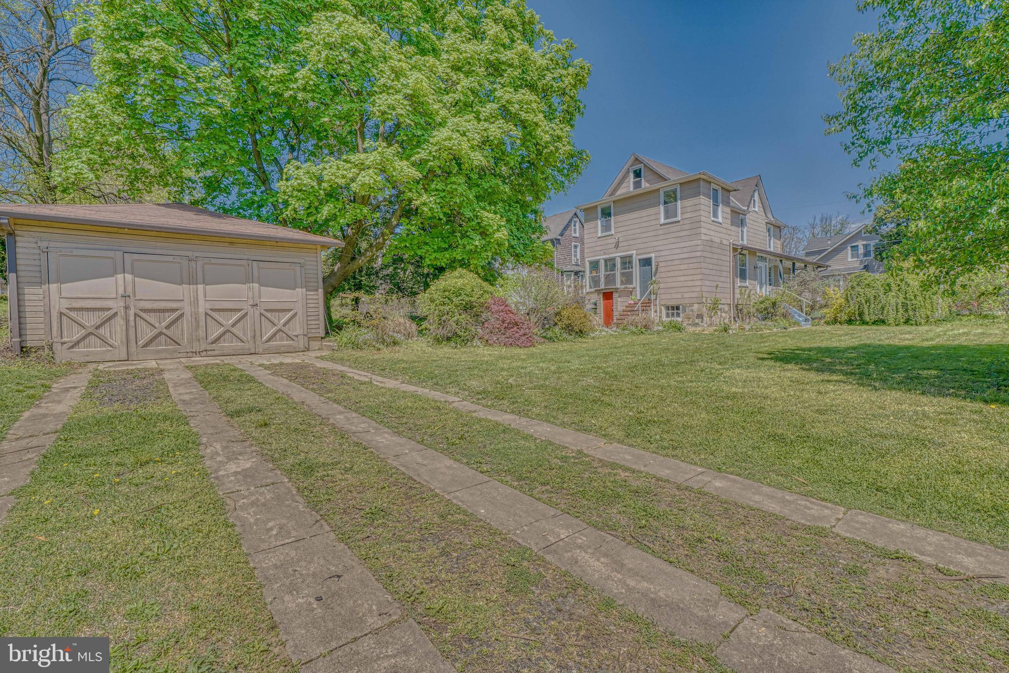 LAURAVILLE HISTORIC DISTRICT - Residential