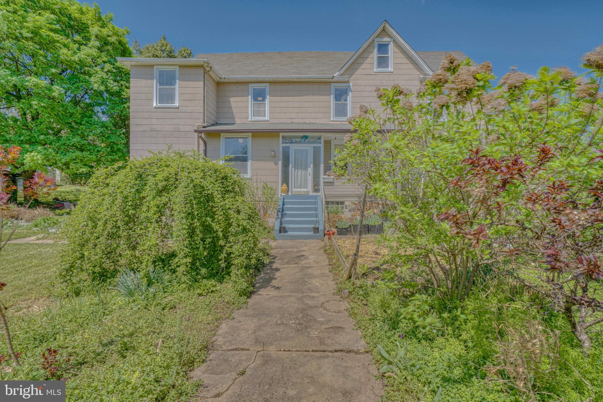 LAURAVILLE HISTORIC DISTRICT - Residential