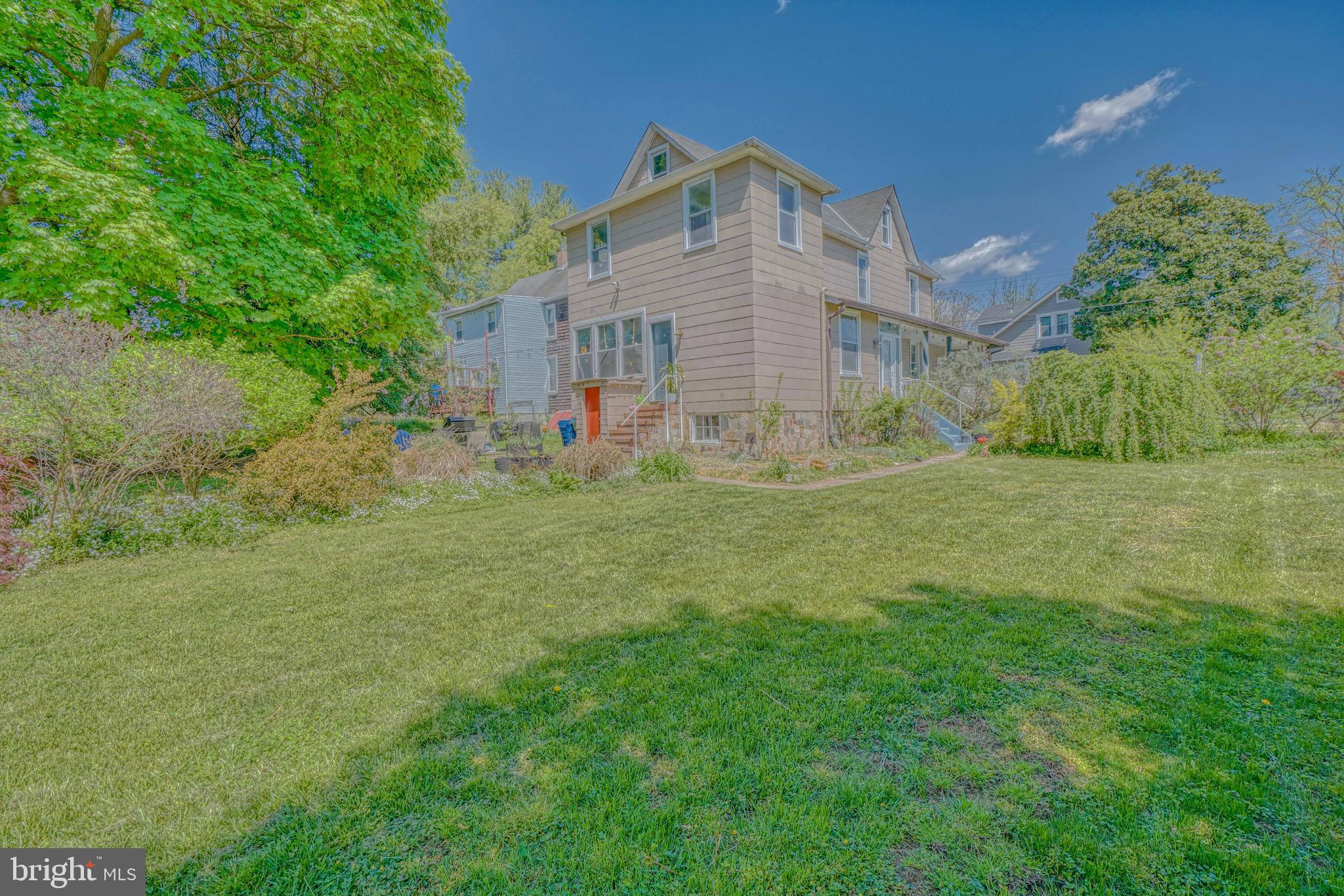 LAURAVILLE HISTORIC DISTRICT - Residential