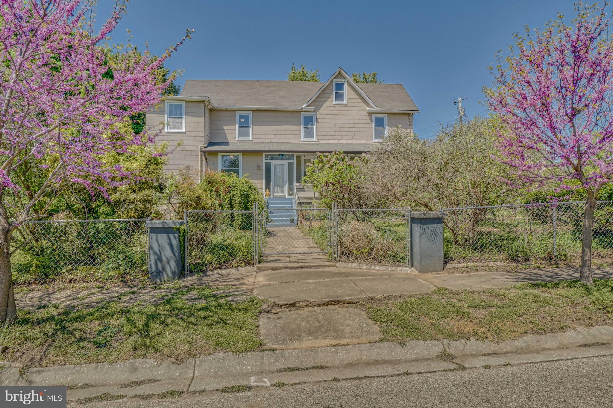 LAURAVILLE HISTORIC DISTRICT - Residential