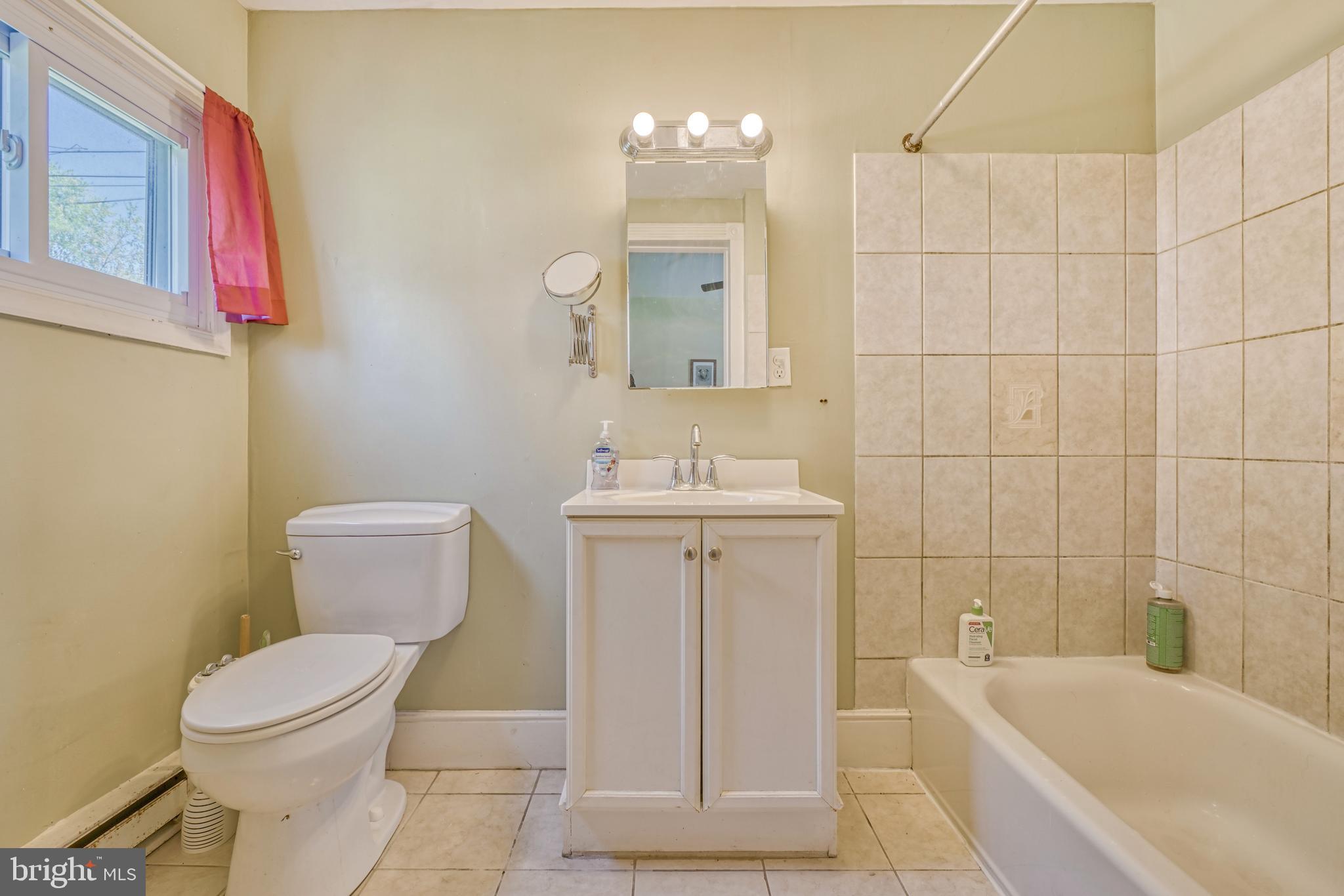 LAURAVILLE HISTORIC DISTRICT - Residential