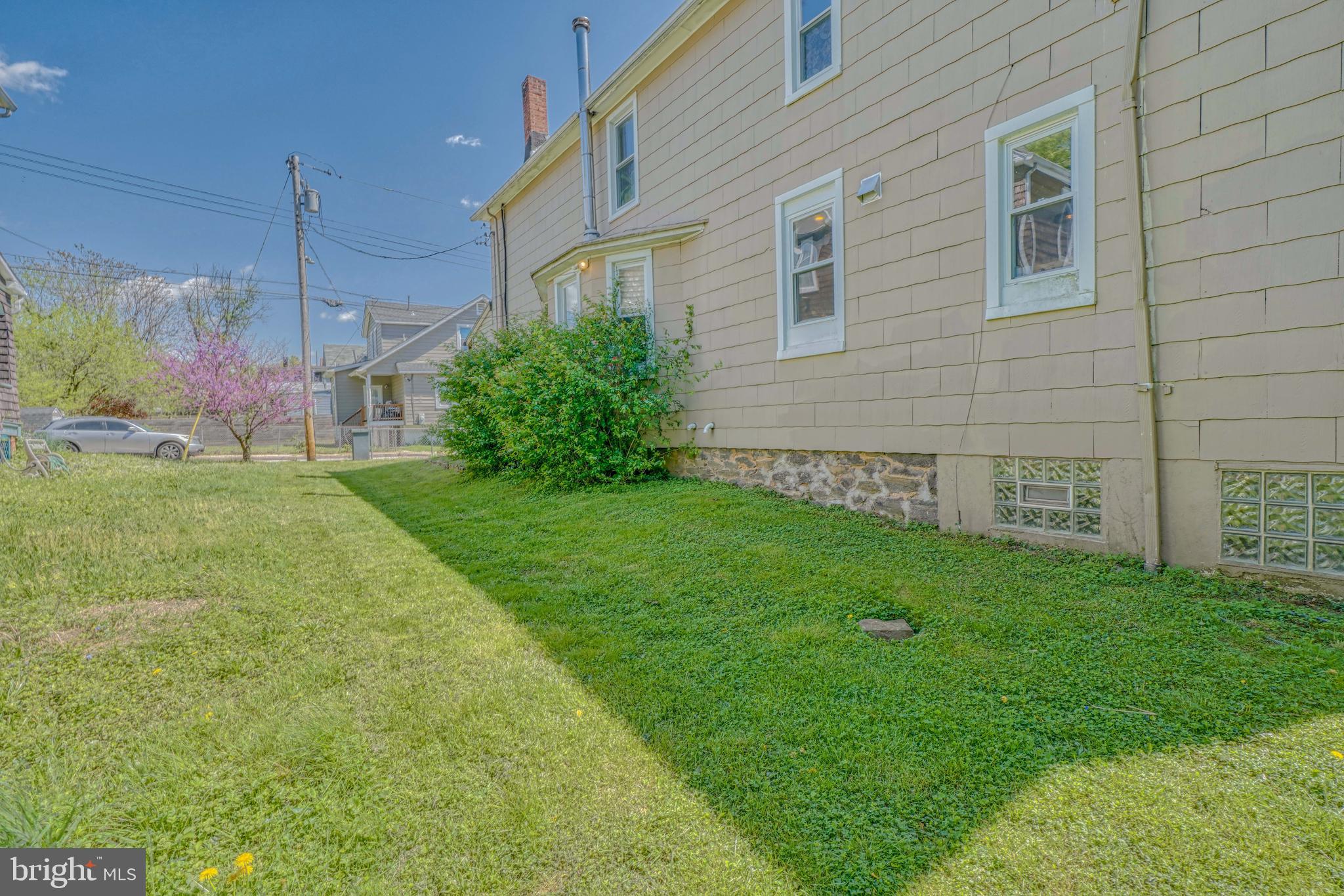 LAURAVILLE HISTORIC DISTRICT - Residential