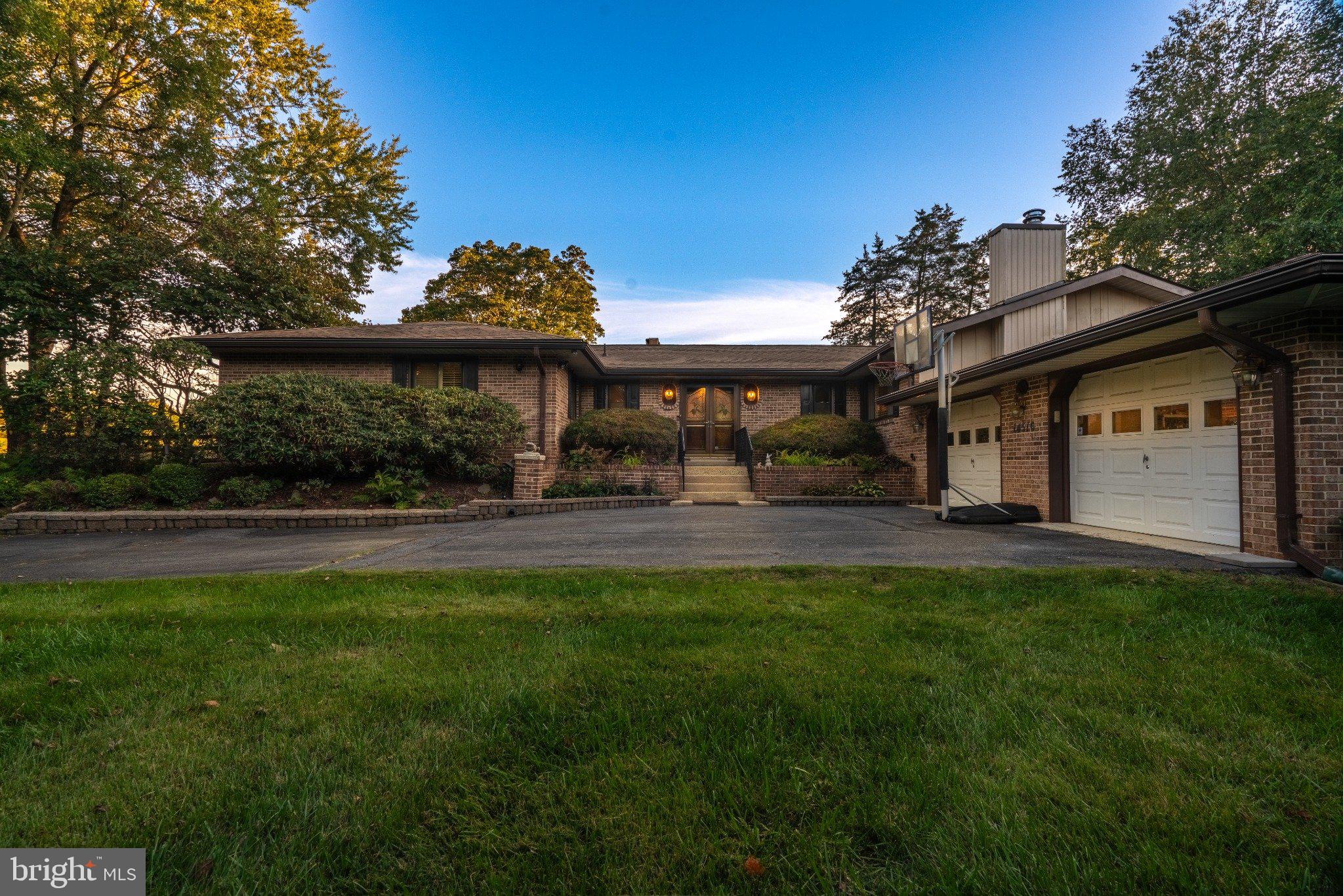 PIONEER HILLS - Residential