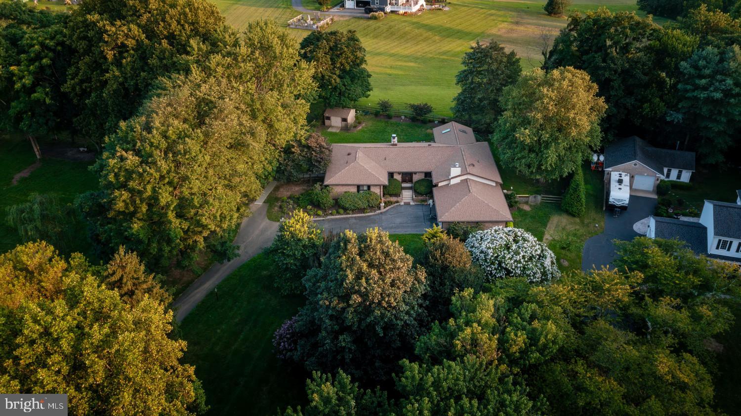 PIONEER HILLS - Residential