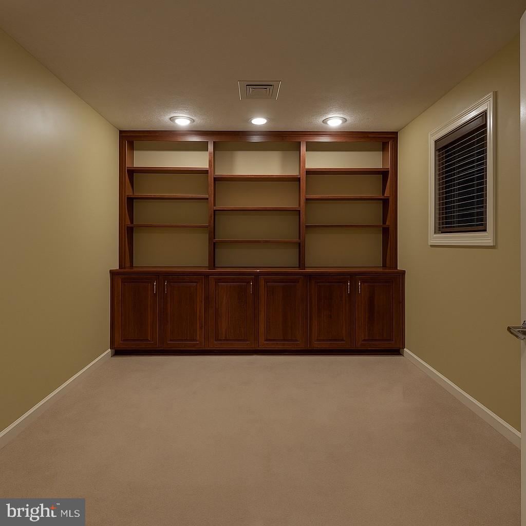 PIONEER HILLS - Residential