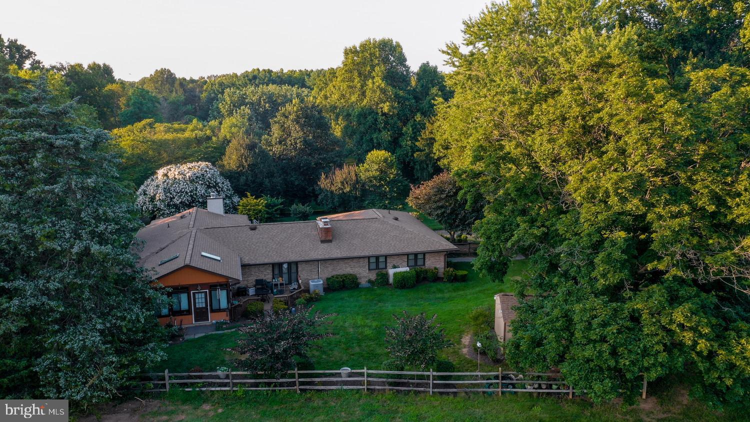 PIONEER HILLS - Residential