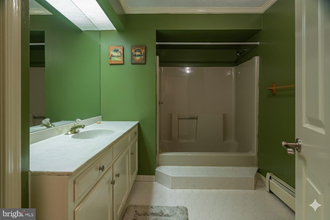 PIONEER HILLS - Residential