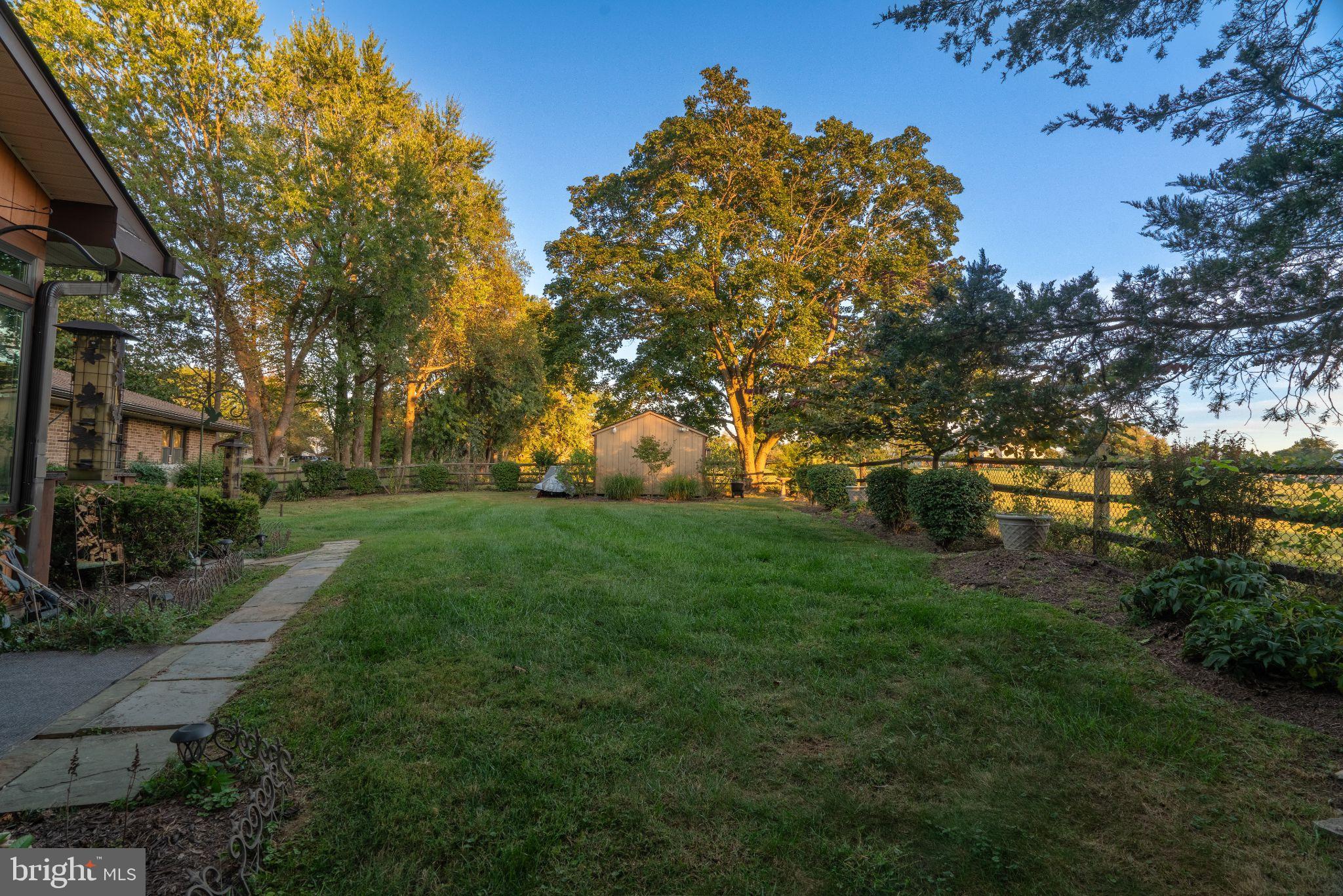 PIONEER HILLS - Residential