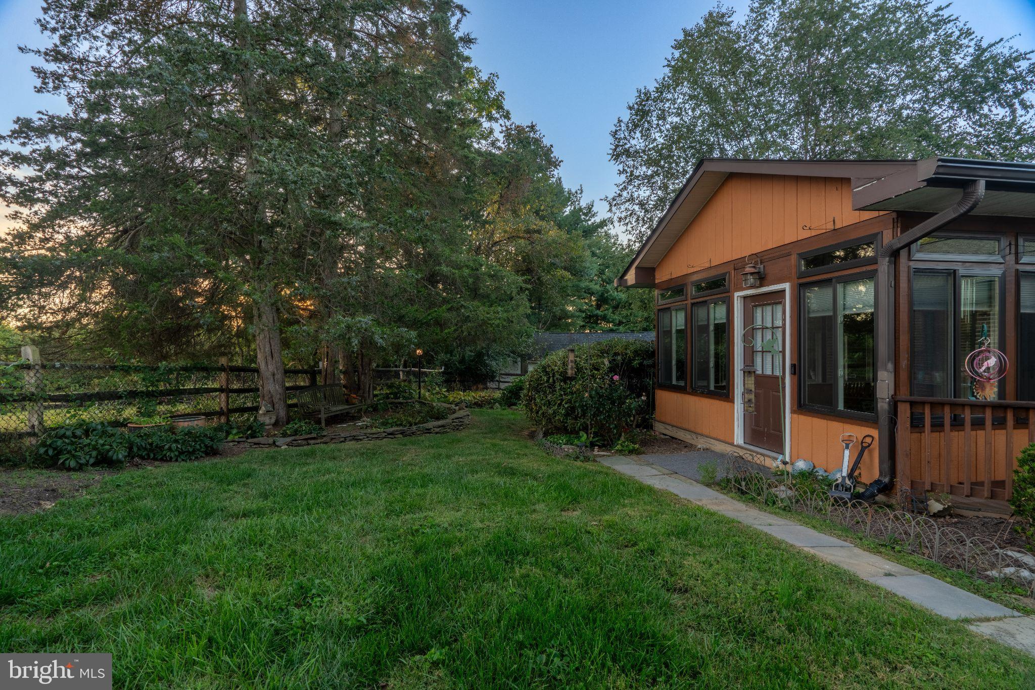 PIONEER HILLS - Residential