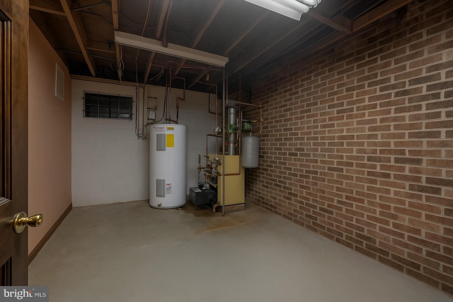 PIONEER HILLS - Residential