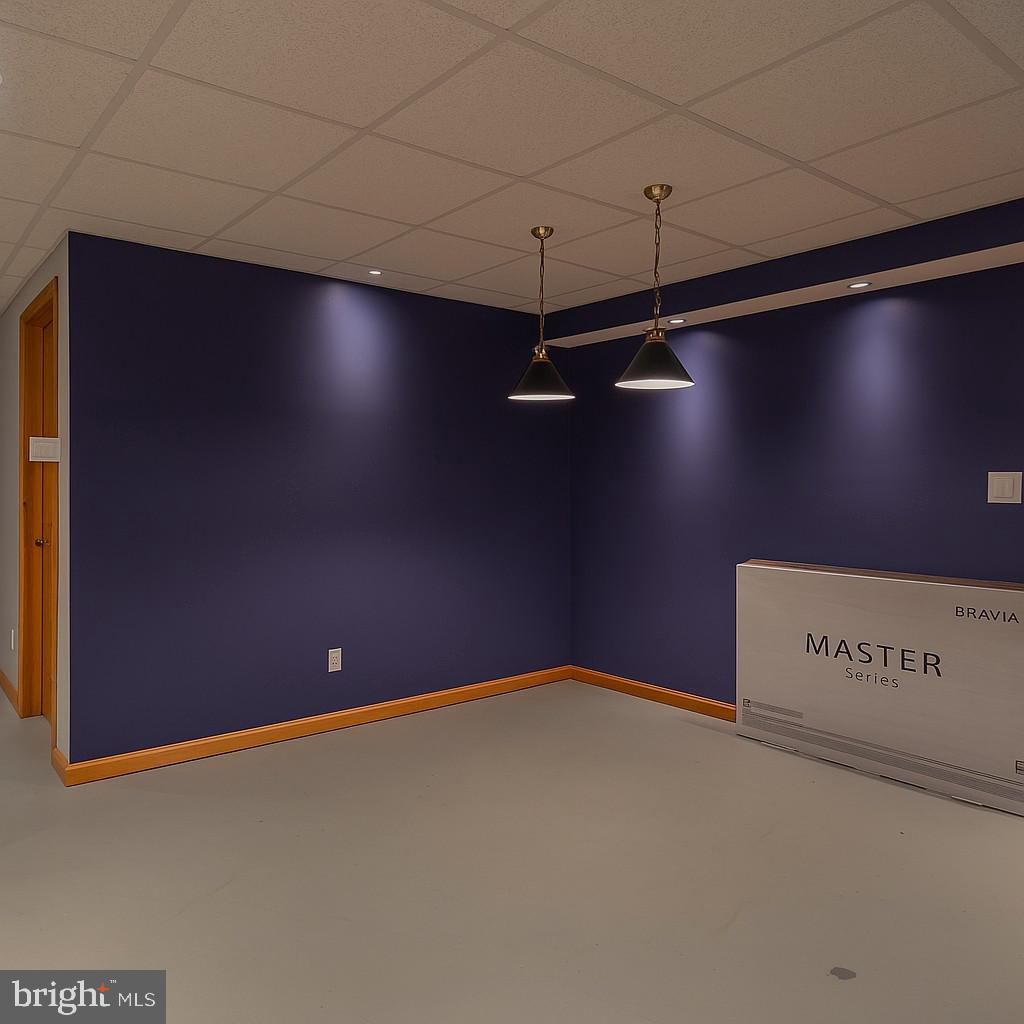 PIONEER HILLS - Residential