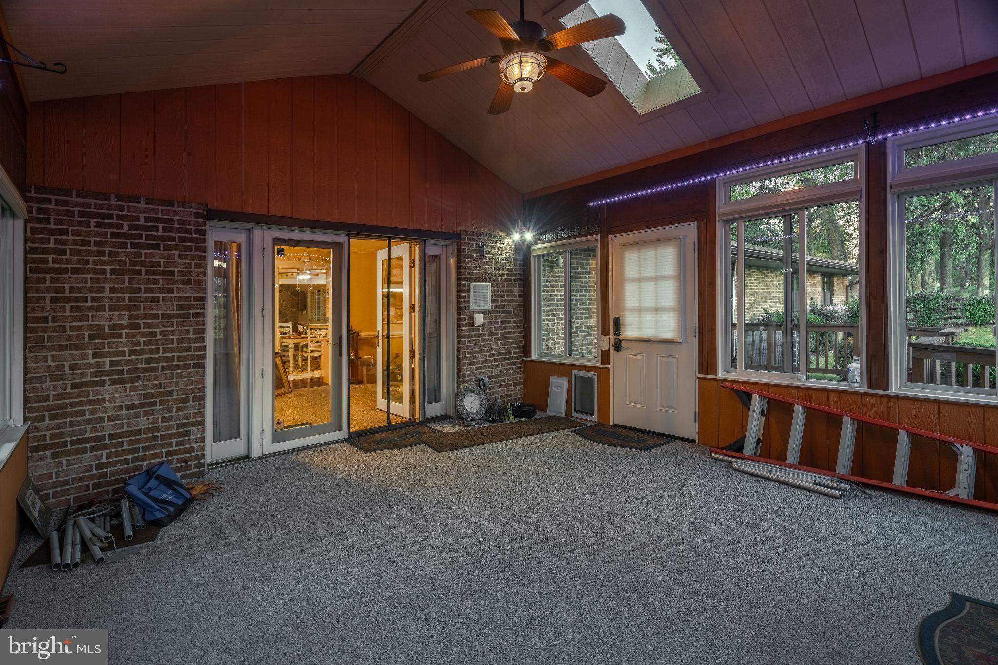 PIONEER HILLS - Residential