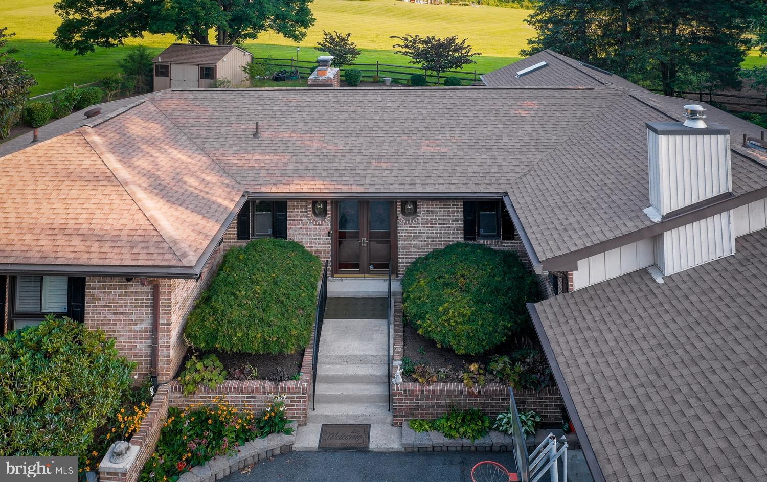 PIONEER HILLS - Residential