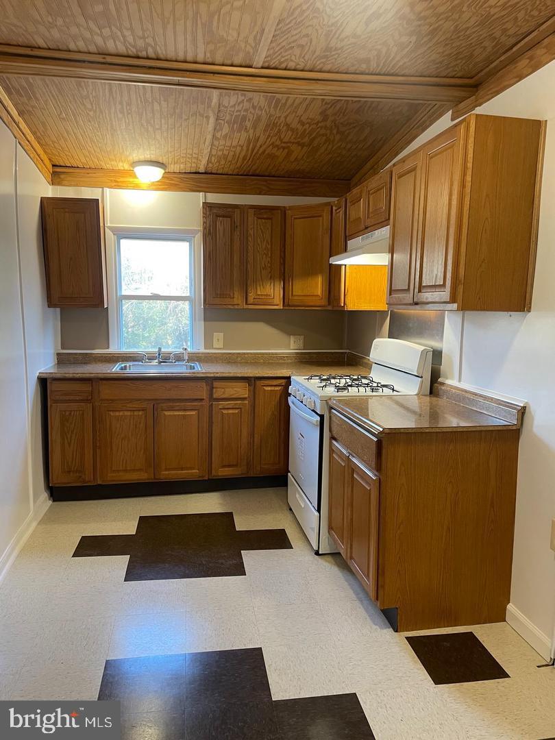 HIGHLANDS - Residential Lease