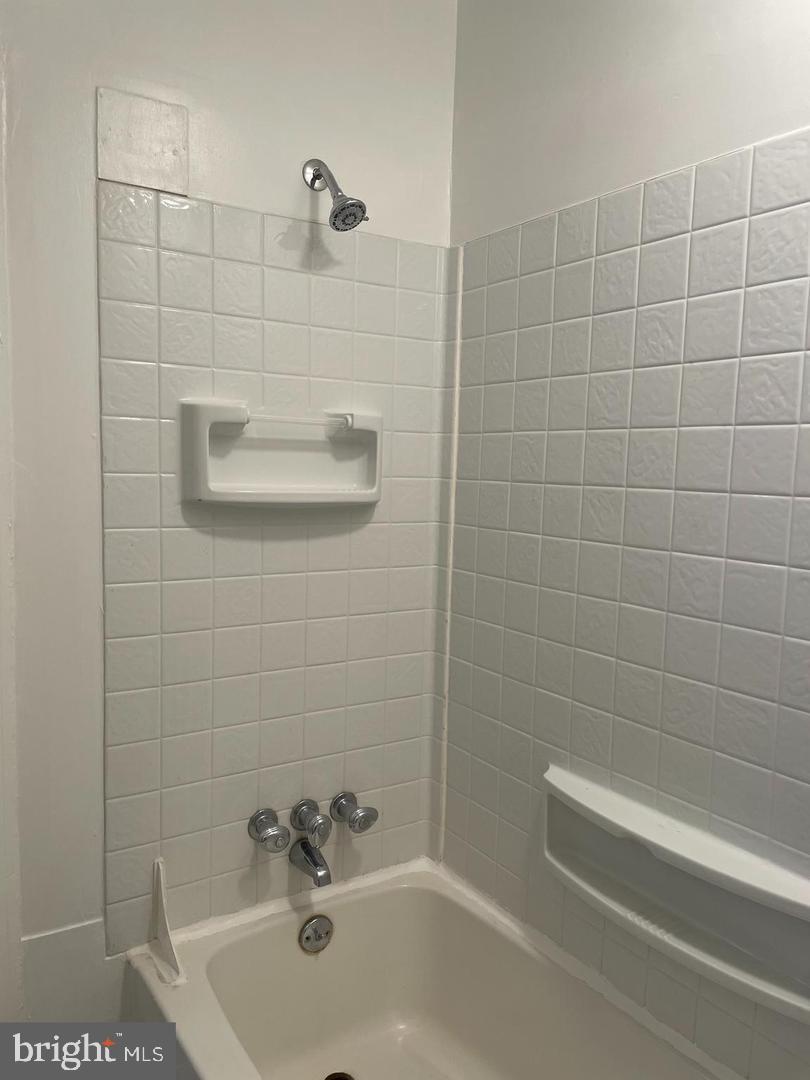 HIGHLANDS - Residential Lease