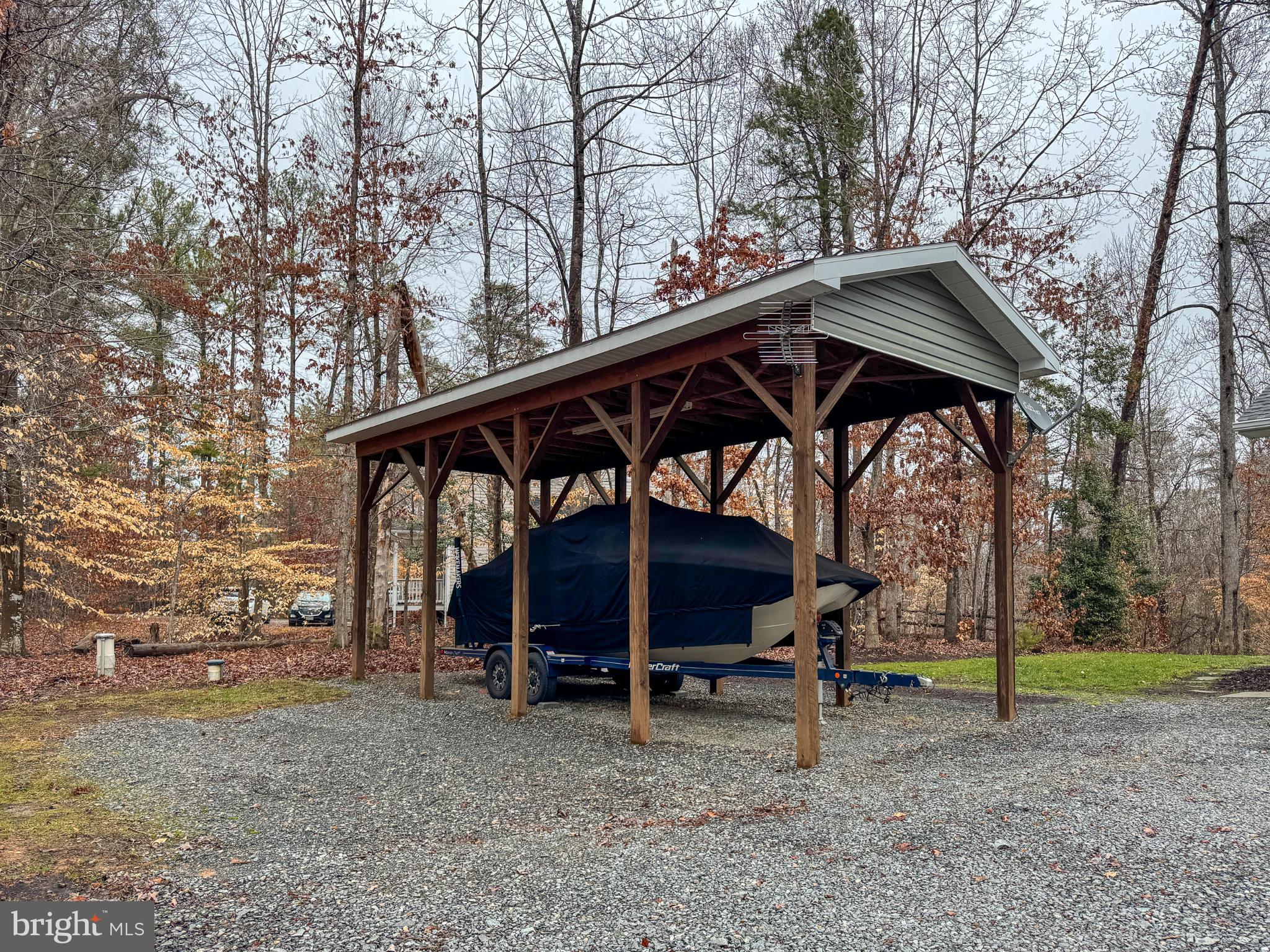 PINE HARBOUR - Residential