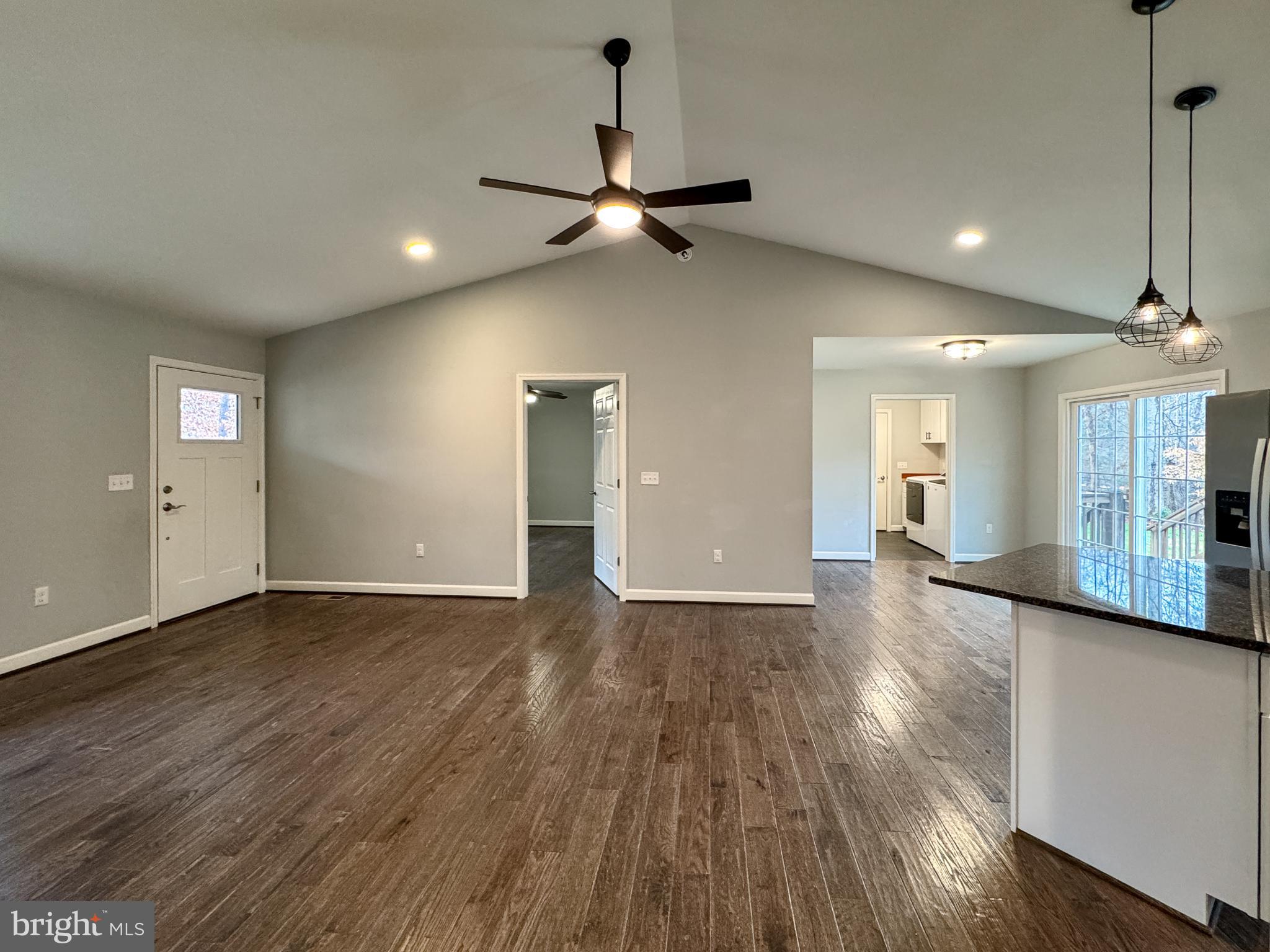 PINE HARBOUR - Residential