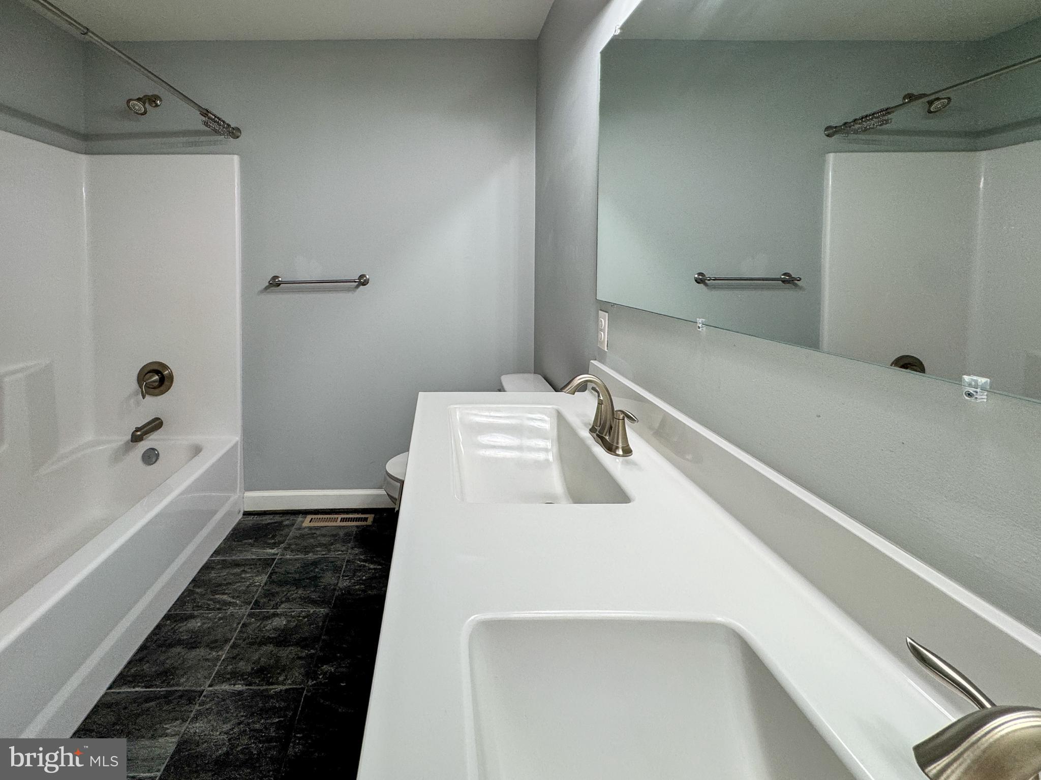 PINE HARBOUR - Residential