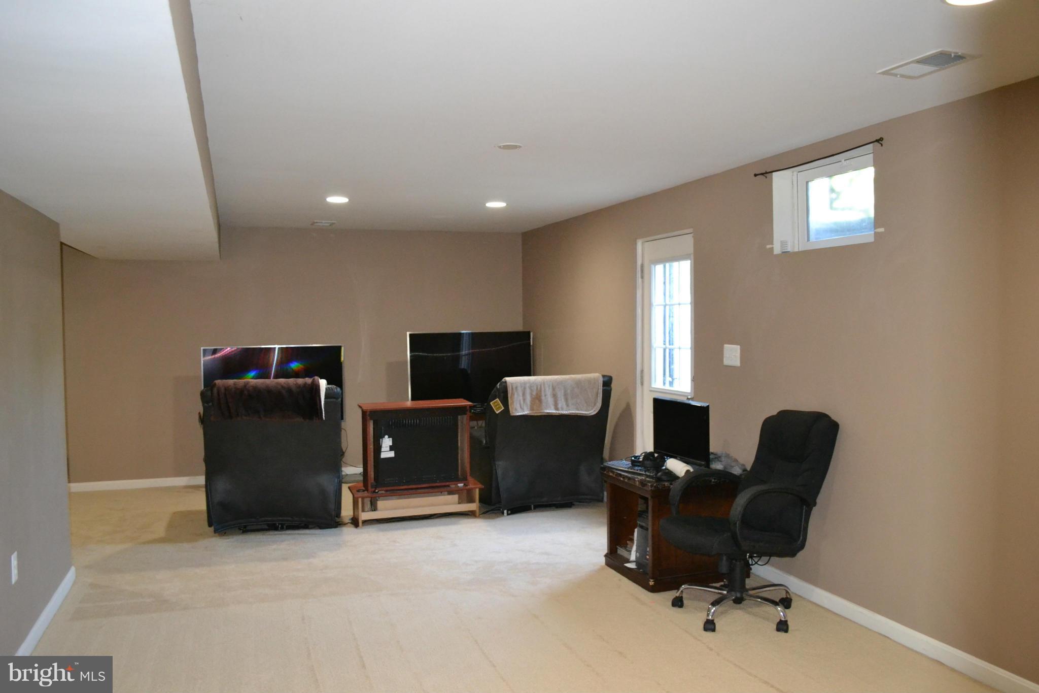 ORANGE ESTATES - Residential