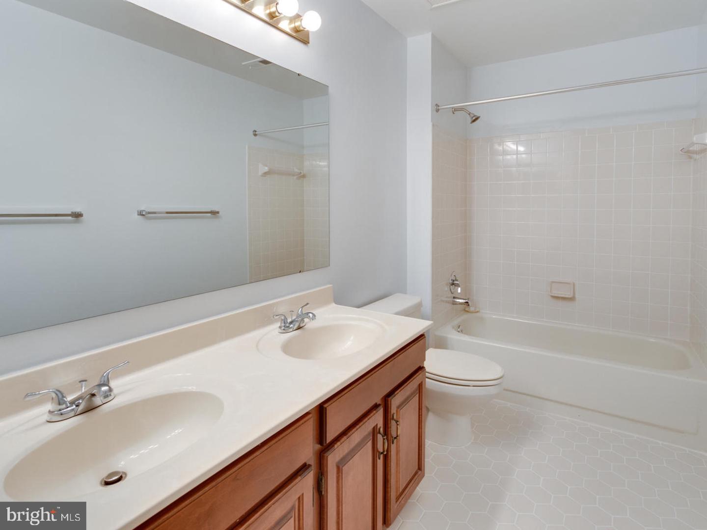 CROSSPOINTE - Residential Lease