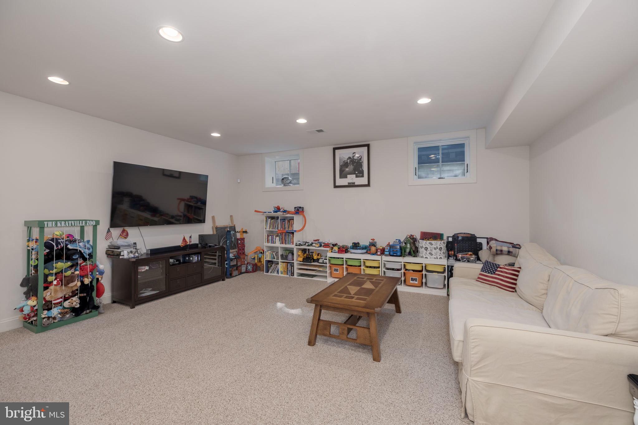 ASHTON HEIGHTS - Residential