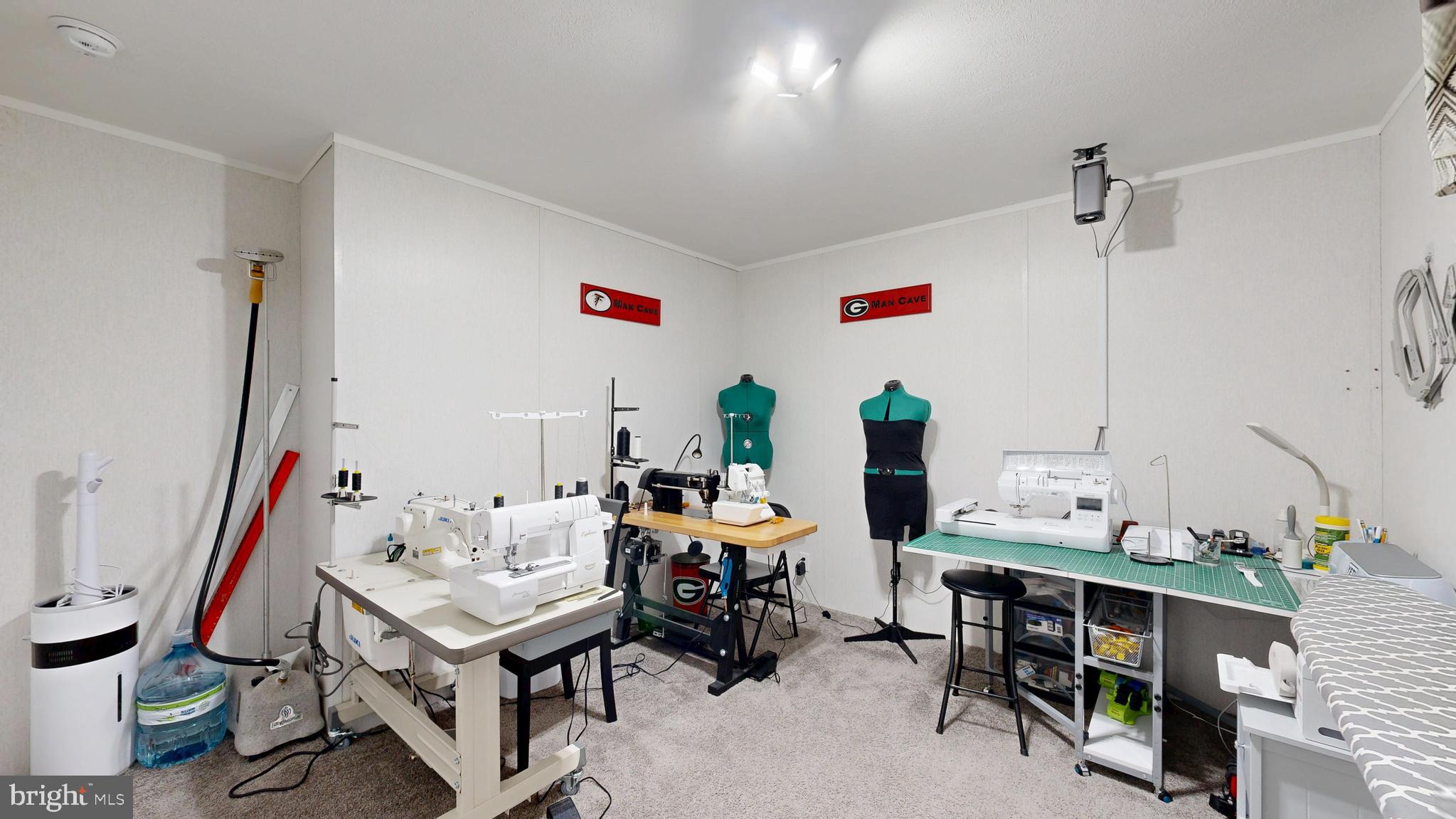 MARINERS COVE - Residential