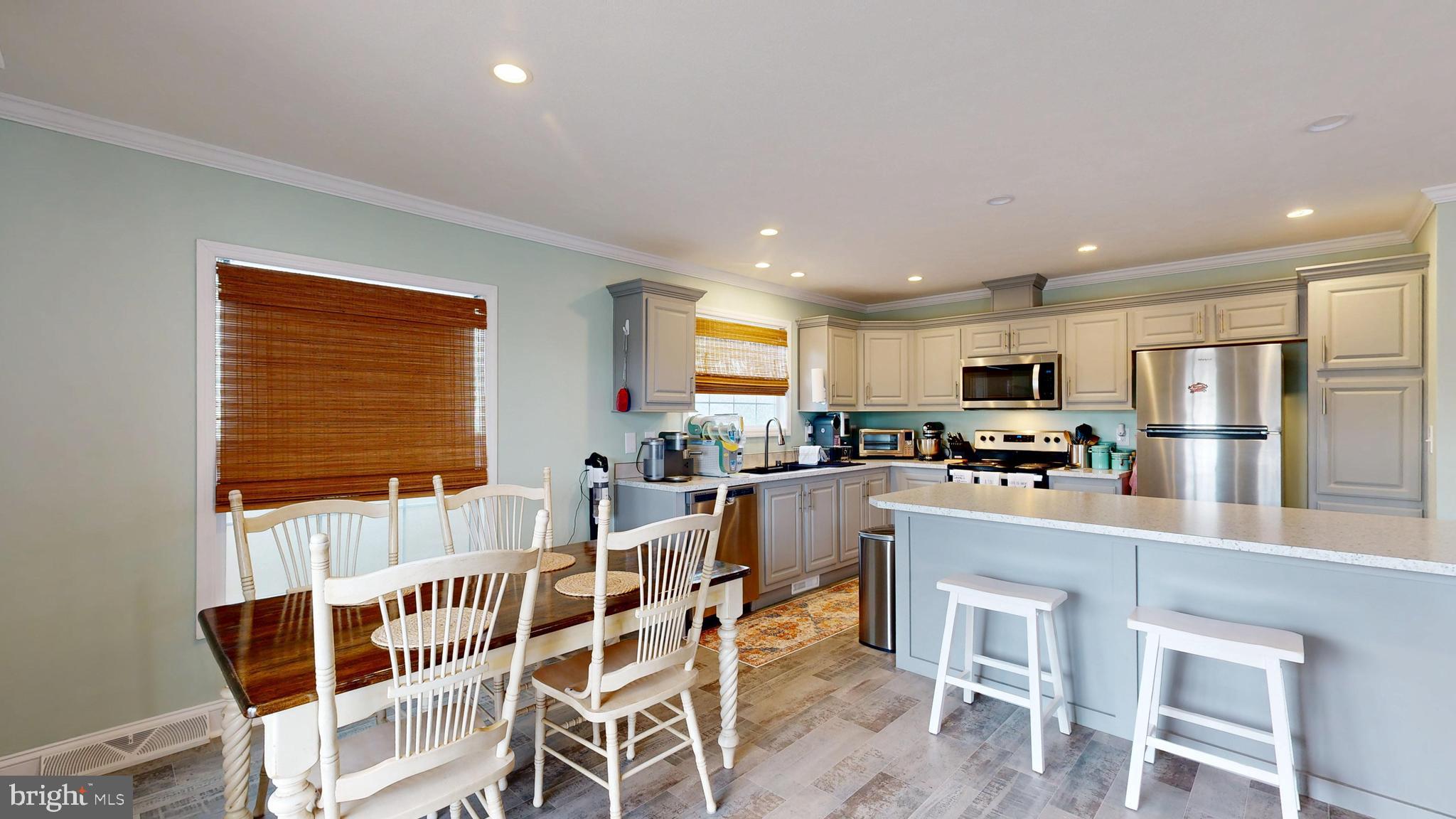 MARINERS COVE - Residential