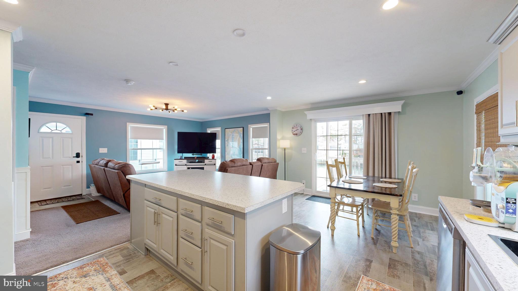 MARINERS COVE - Residential