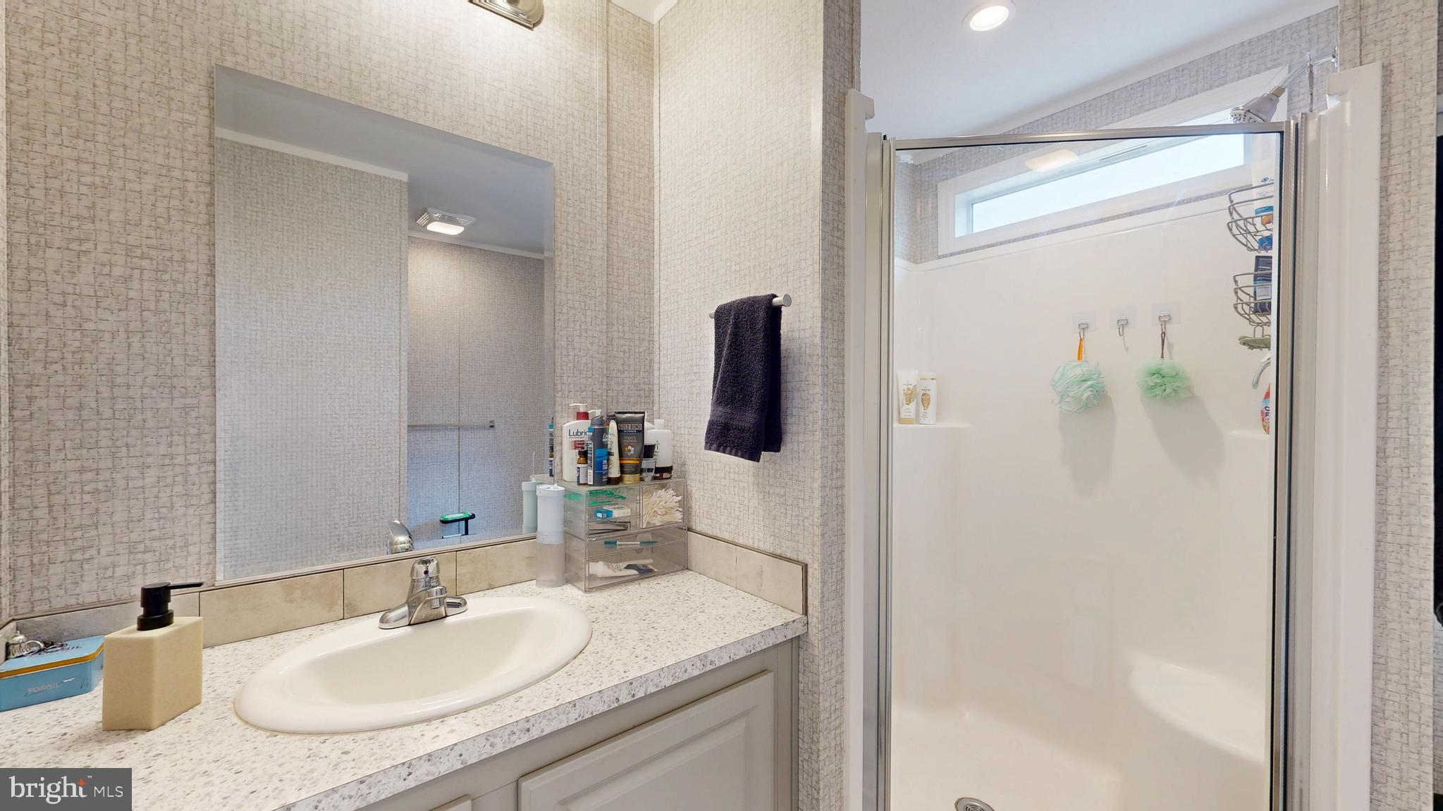 MARINERS COVE - Residential