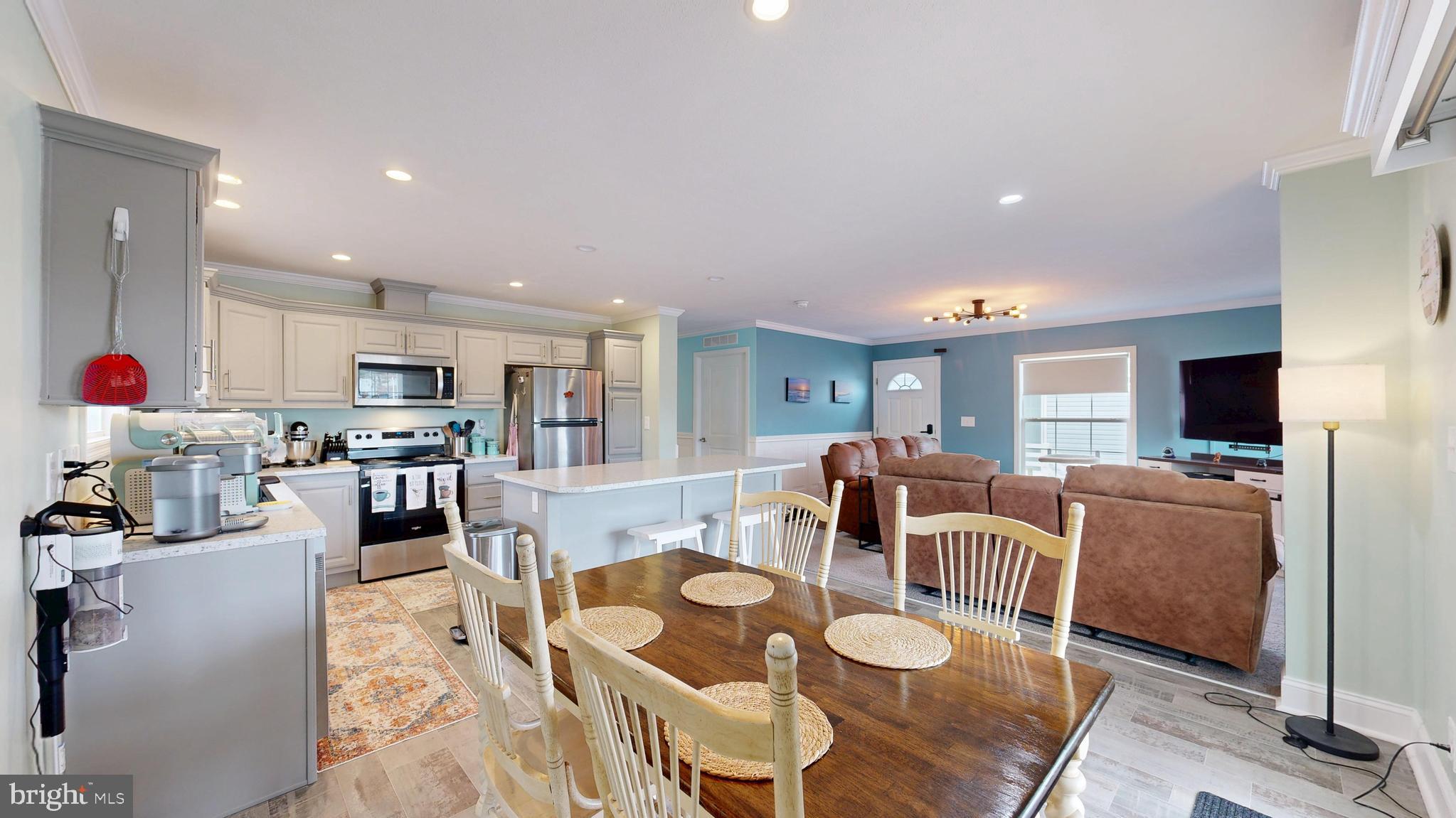 MARINERS COVE - Residential