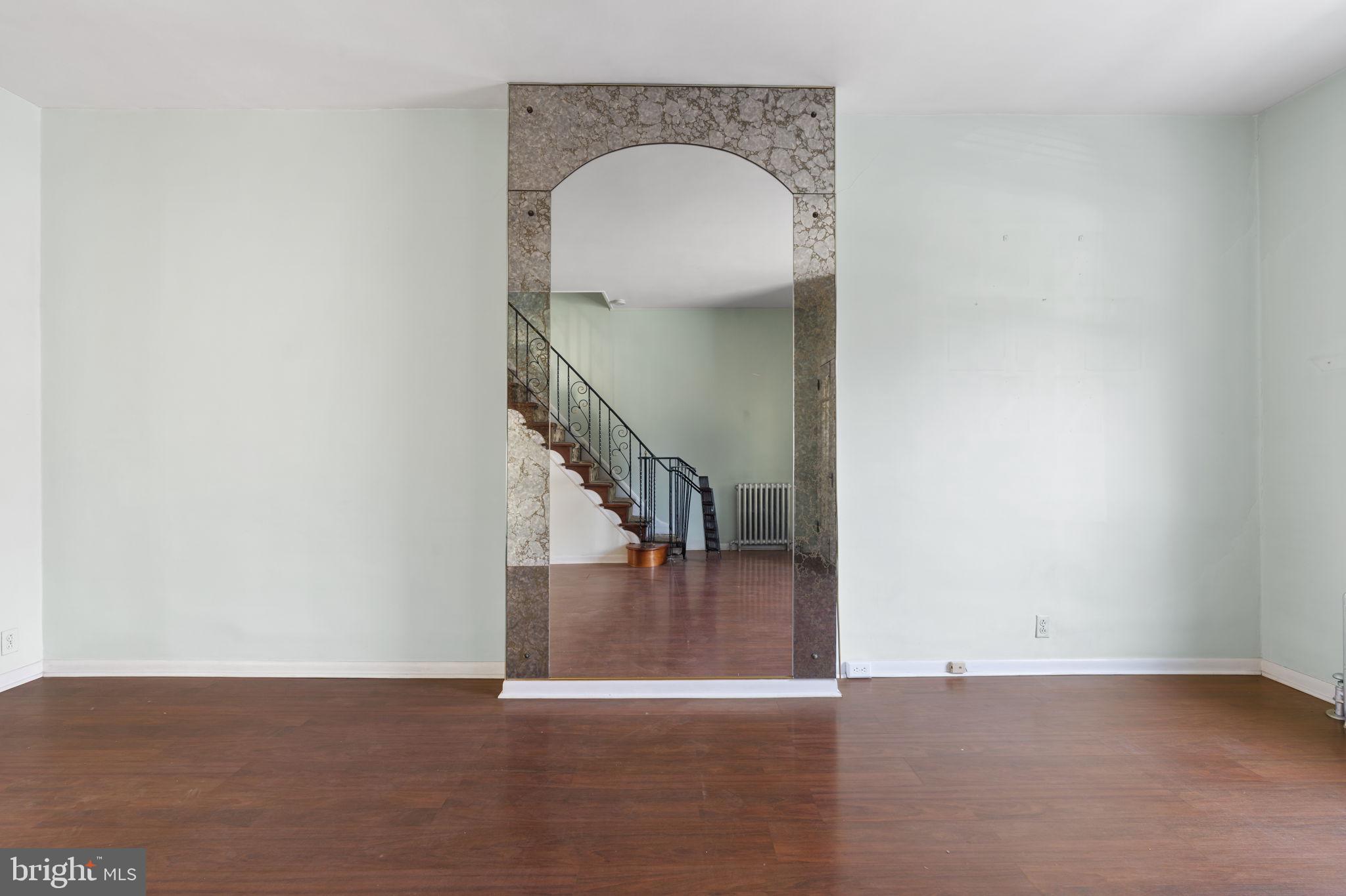 1324 W PORTER STREET